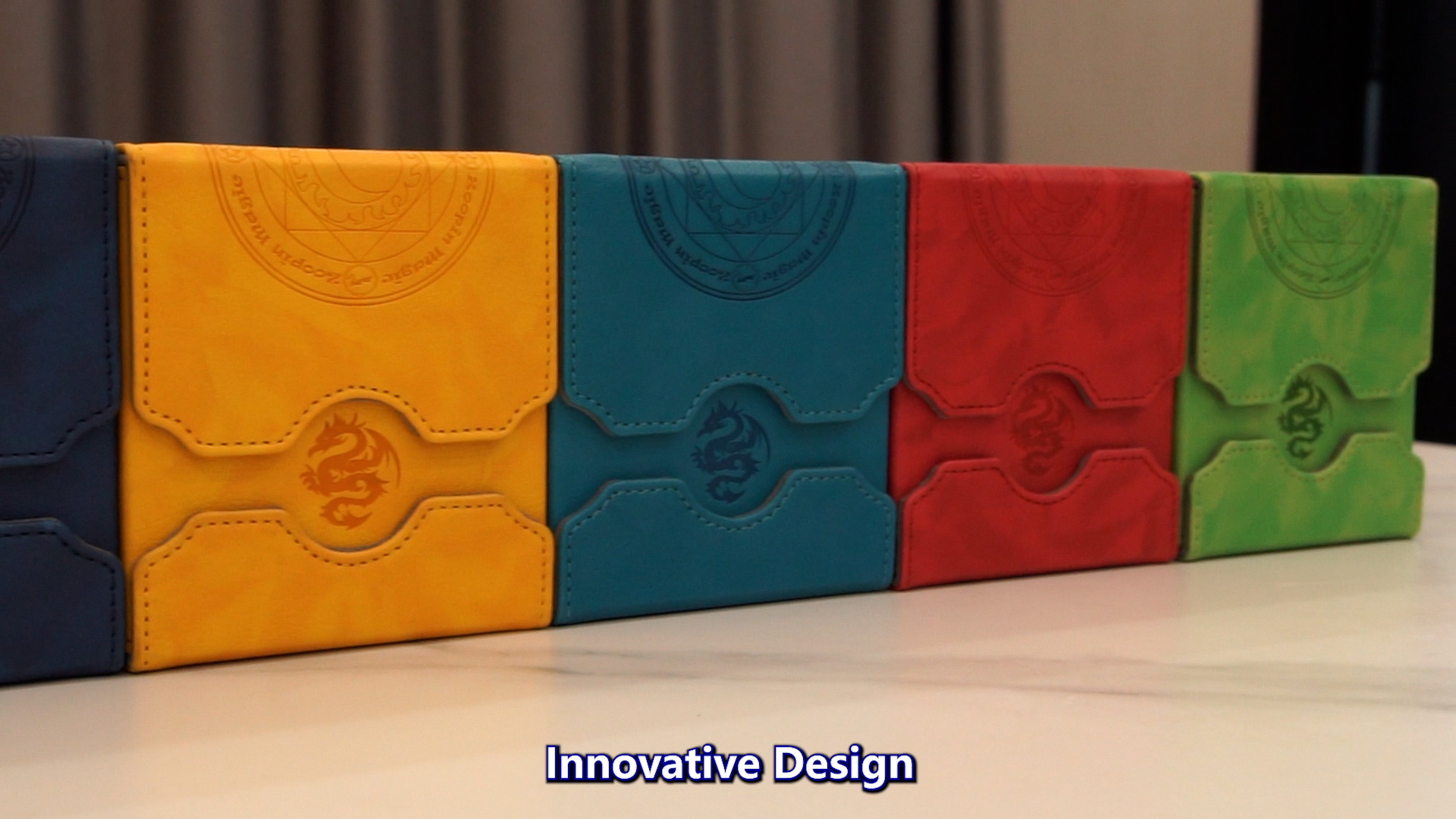 Amazon.com: Zoopin Leather Deck Box with Built-in Spinning Life