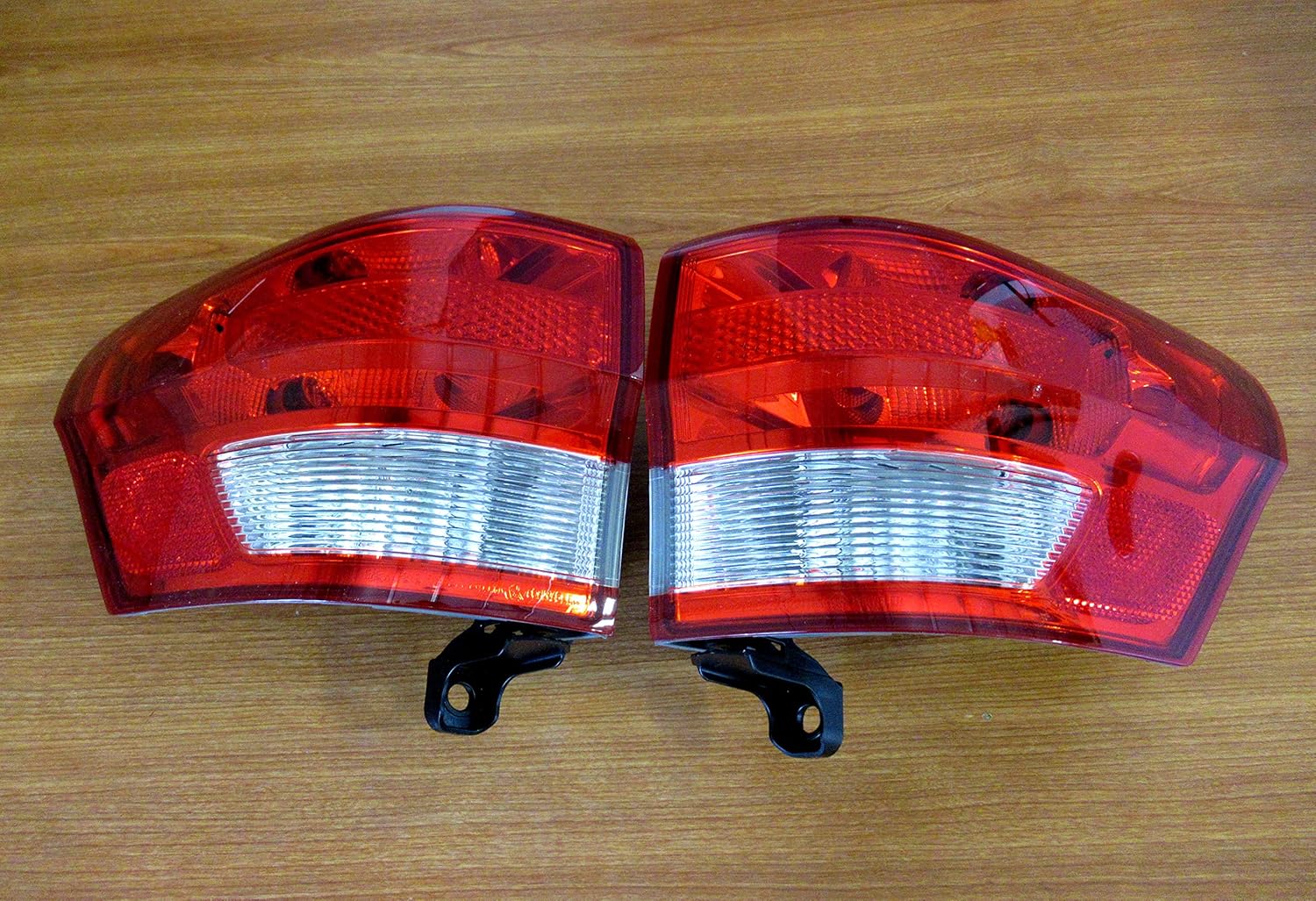 Jeep Grand Cherokee Passenger's AND Driver's Side Tail Lamps Mopar OEM