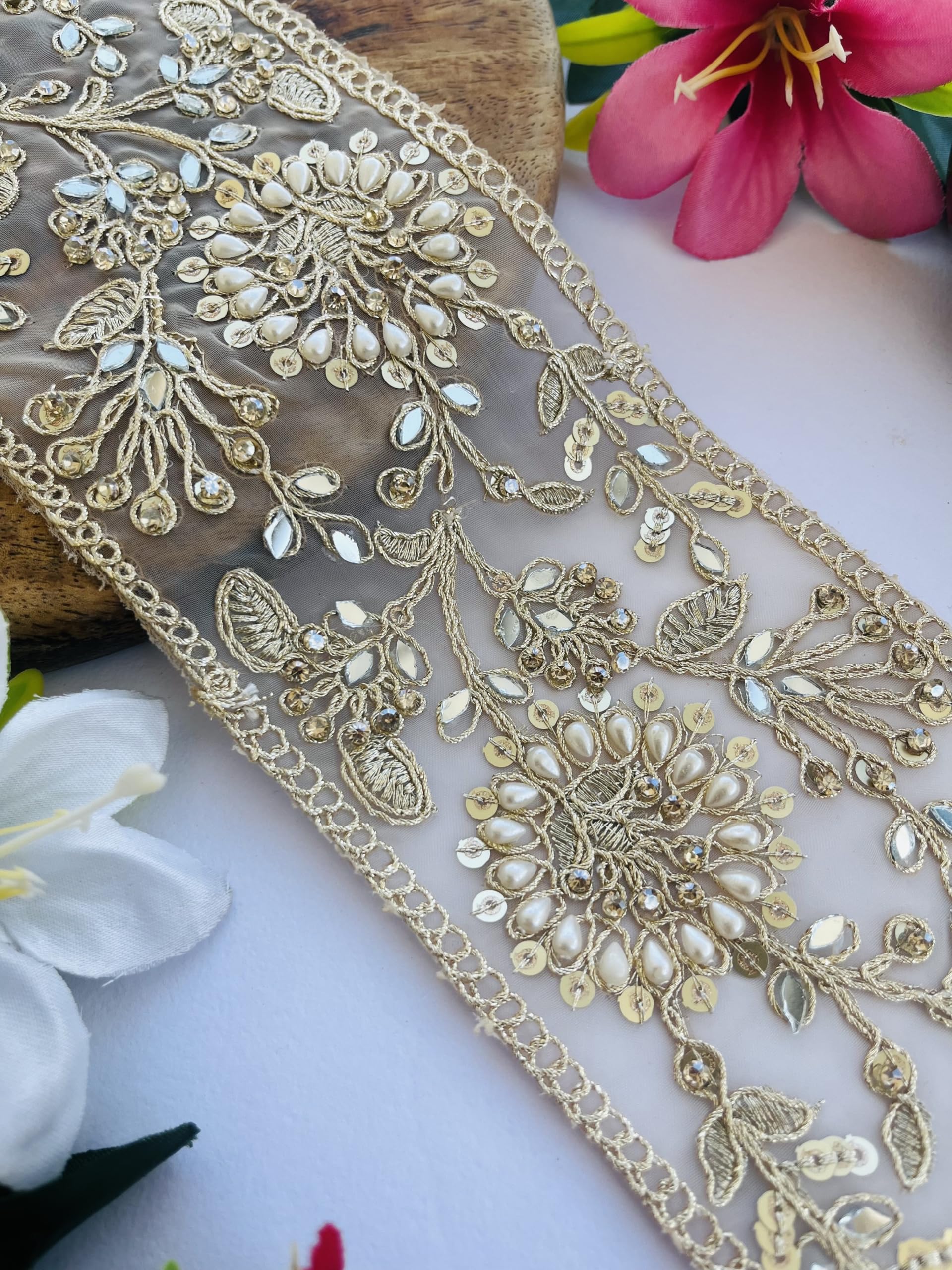 Encaje bordado floral con perlas de 3.5 pulgadas y ribete dorado para vestidos de novia por 6 yardas
