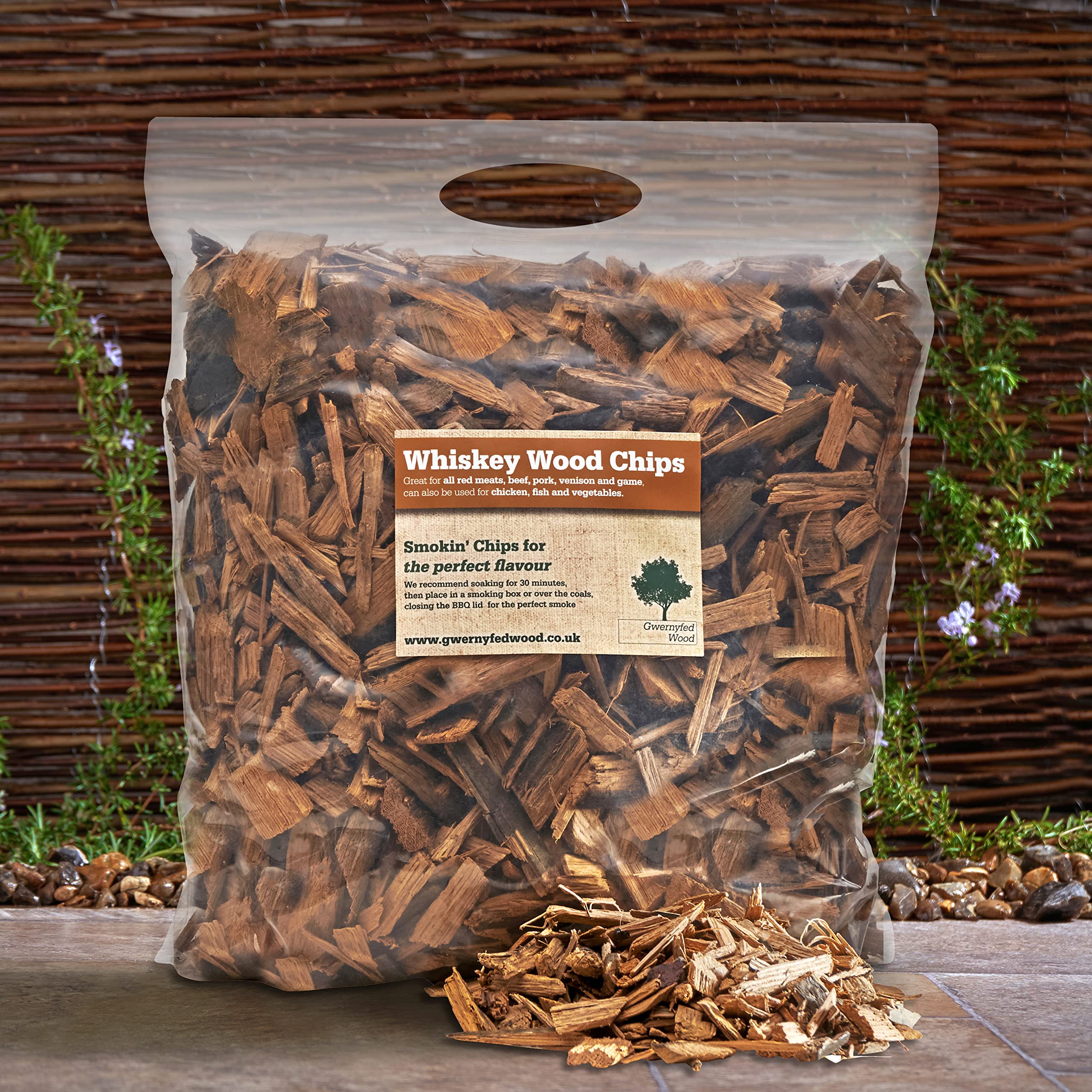 Whiskey Smoking/Smoker Wood Chips Jumbo 15 Litre Bag – (24 Great Flavours 100% Natural Nothing Added) Smoking Food in a Smoker/BBQ - (Whiskey - 15 Litre)