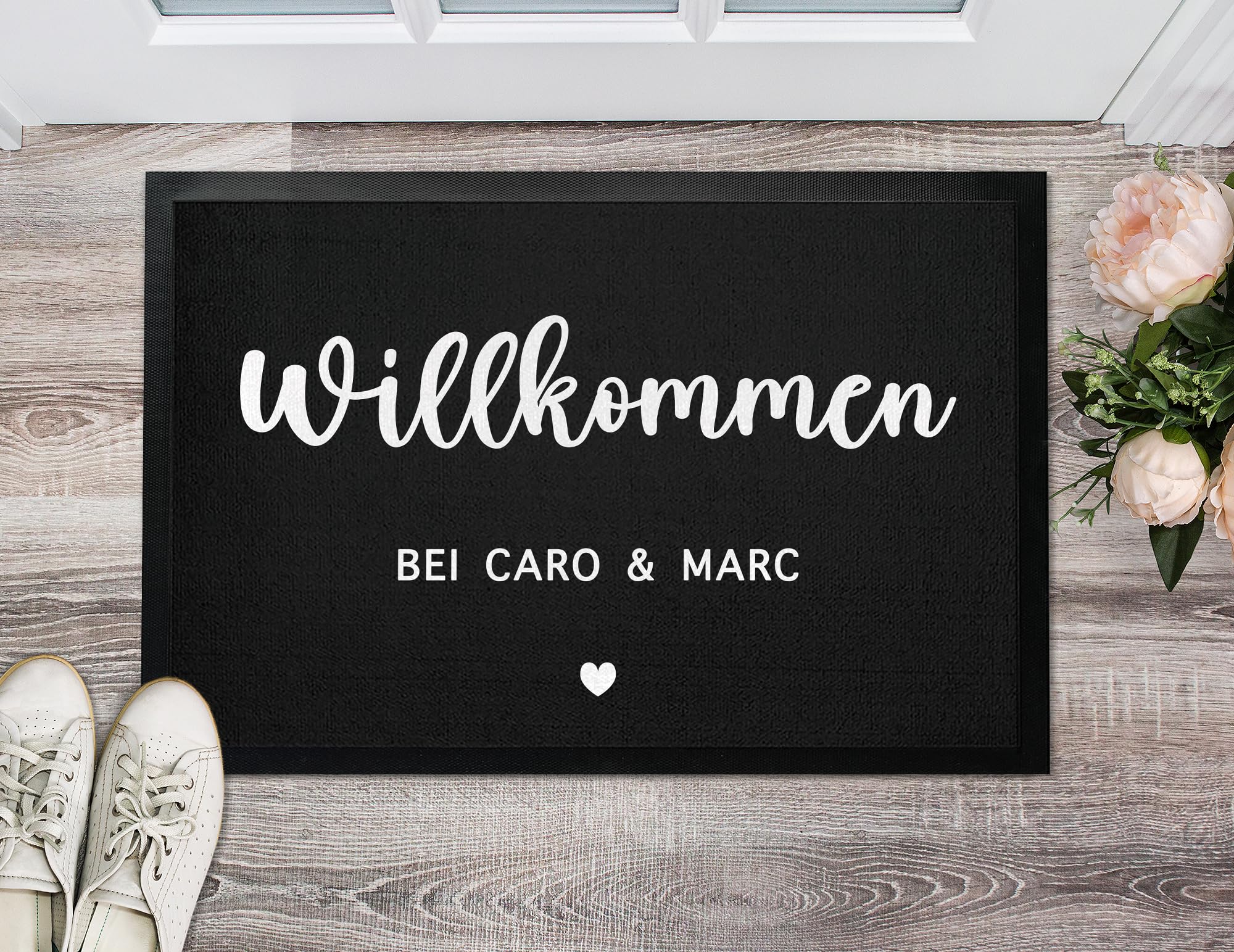 Willkommen Fußmatte Personalisiert Familie Name bis 120cm | Türmatte personalisiert schwarz als Geschenk zum Einzug, Hochzeit, Verlobung, Geburtstag mit Wunschtext (80x60cm)