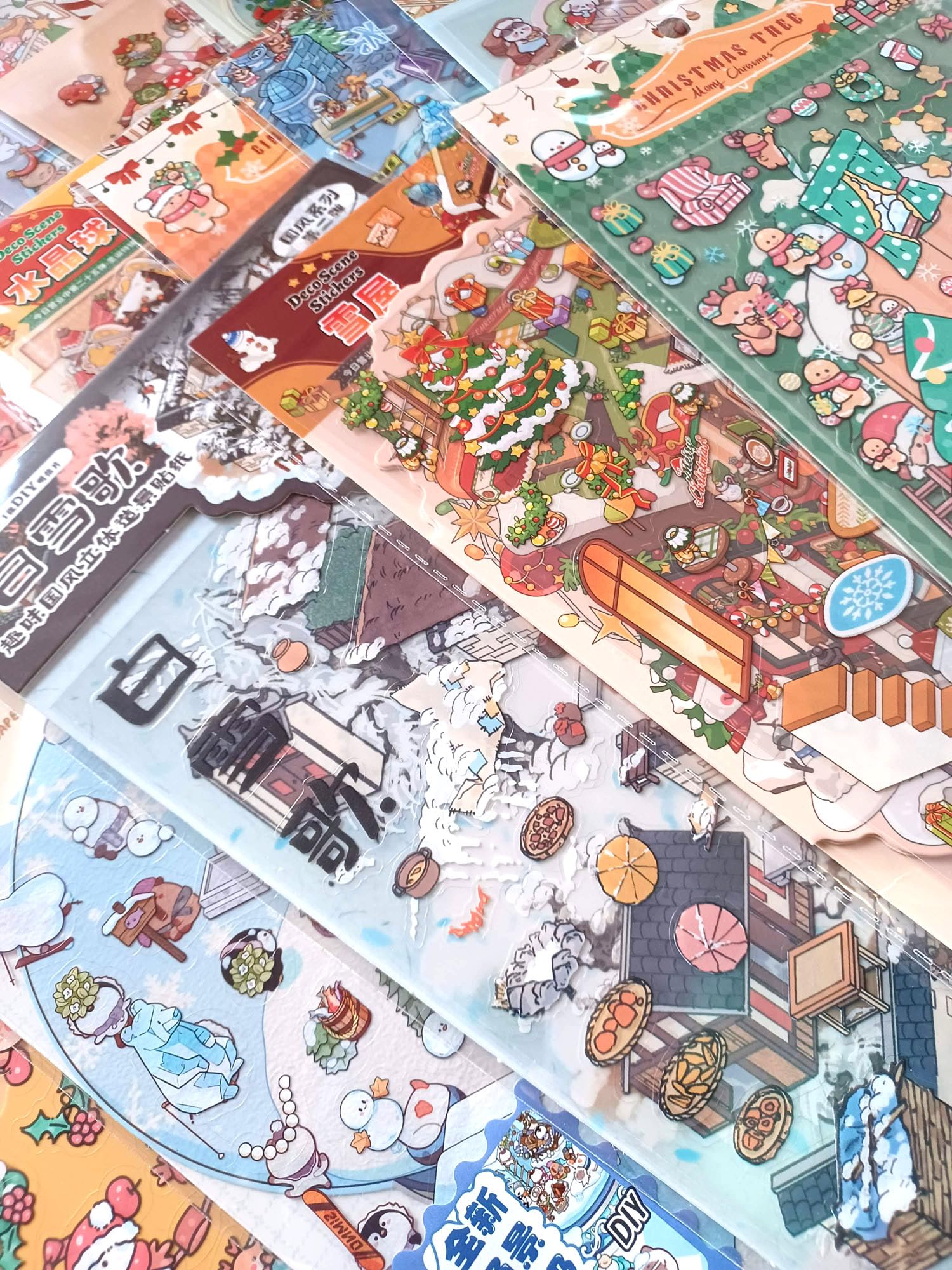 Aufkleber Adventskalender für Weihnachten, 24 isometrische Landschaftsszenen, Deko-Aufkleber-Sets, 15,2 x 20,3 cm Blätter, inklusive Metallpinzette
