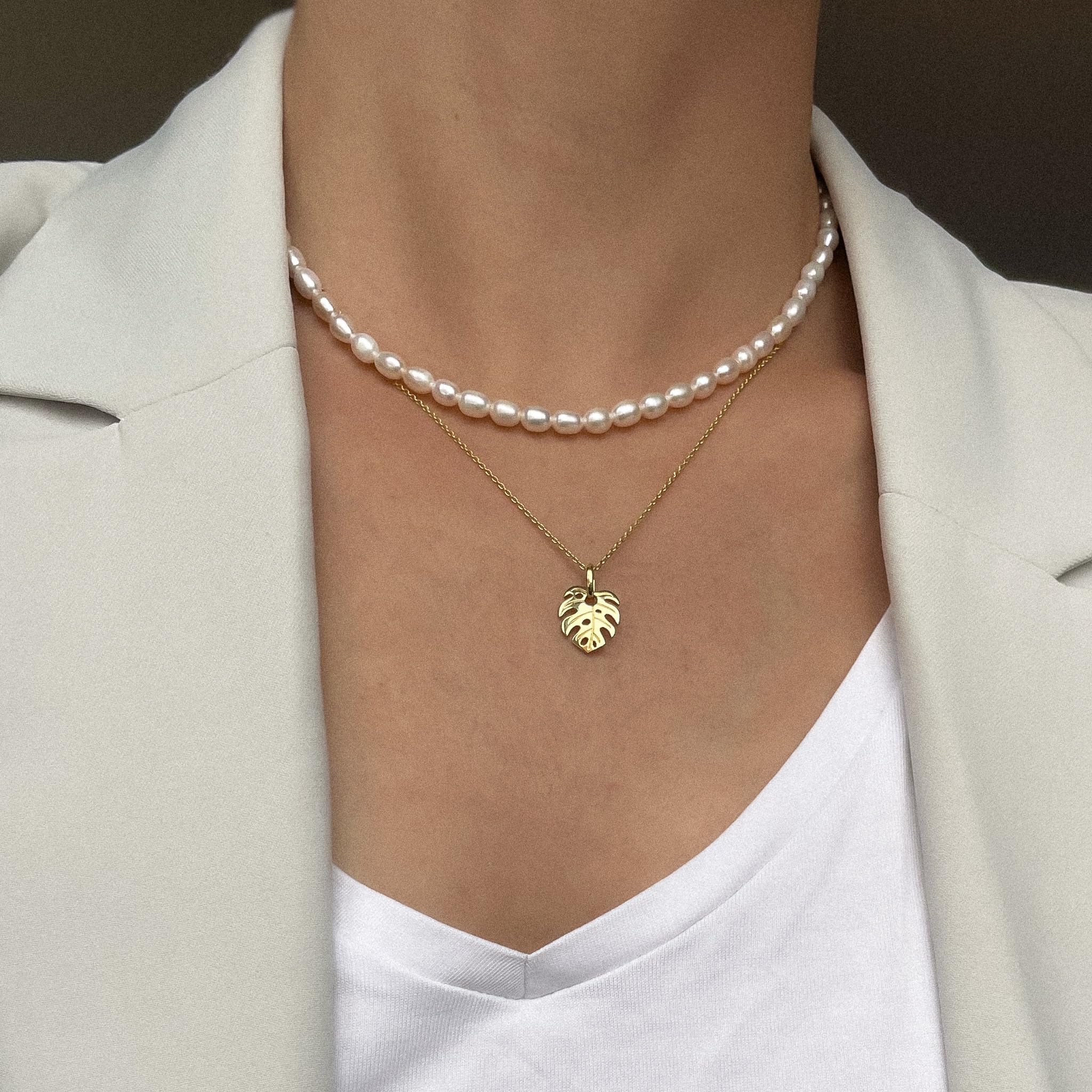 Mary & Jules Halskette Damen Monstera aus recyceltem 925 Sterling Silber - Kette Damen mit Blatt Anhänger, für Frauen & Mädchen, eleganter, alltagstauglicher Schmuck, trendige Geschenkidee