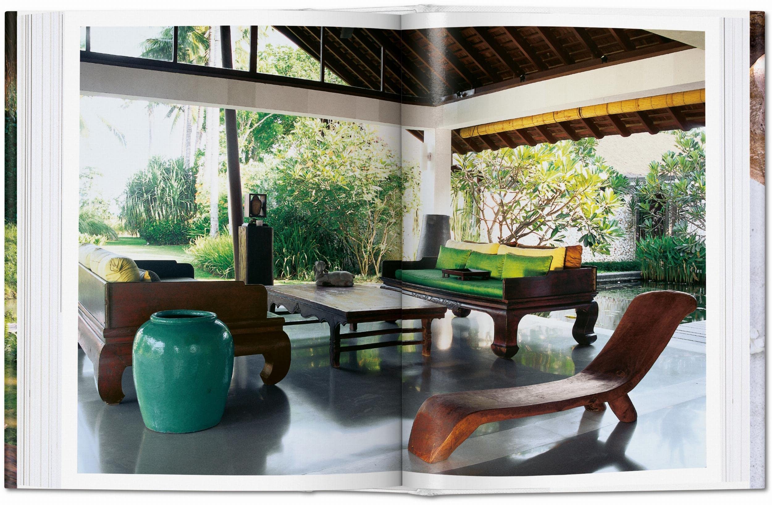 Living in Bali. 40th Ed. (45th Edition)