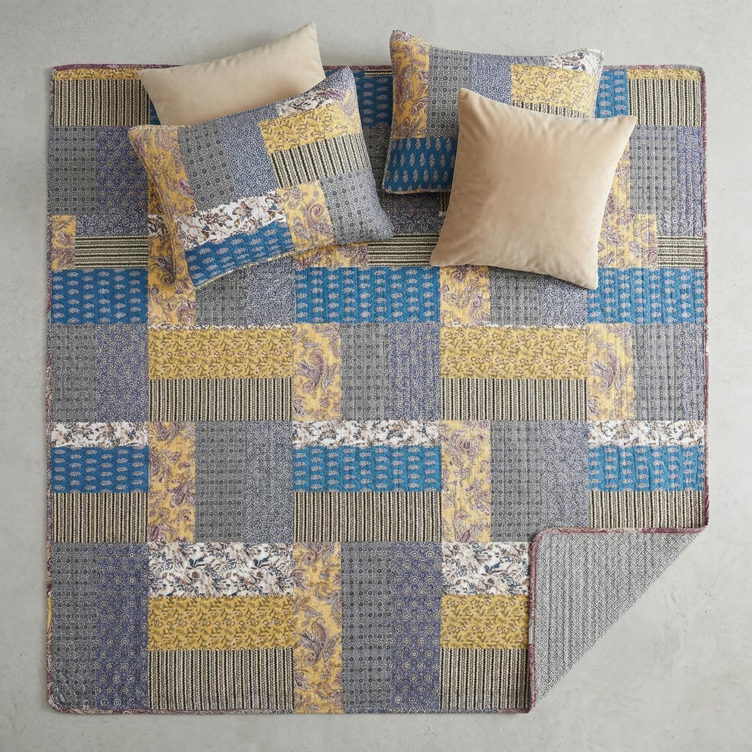 DaDa Bedding Honey Cove Floral Patchwork Bedspread - Cotton Paisley Garden Reversible Quilted Spread Set - Country Cottage Multi-Colorful Yellow Navy Blue - Queen Size - 3-Pieces