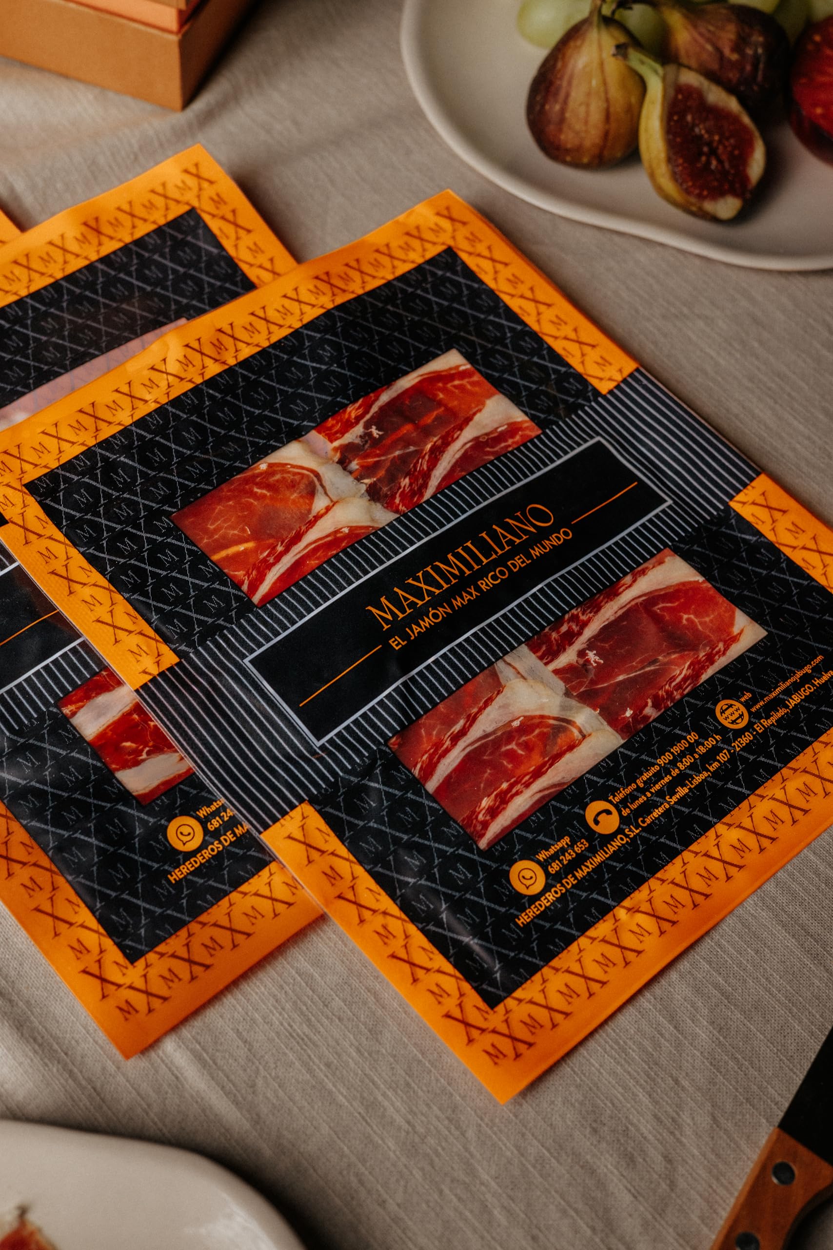 Maximiliano - Paleta Cebo de Campo - Paleta 100% Ibérica - 1 Estuche de 100 gr - Loncheada a Máquina - Exclusiva y Auténtica - Curación 18 Meses - Crianza en Libertad - Origen Sierra de Huelva