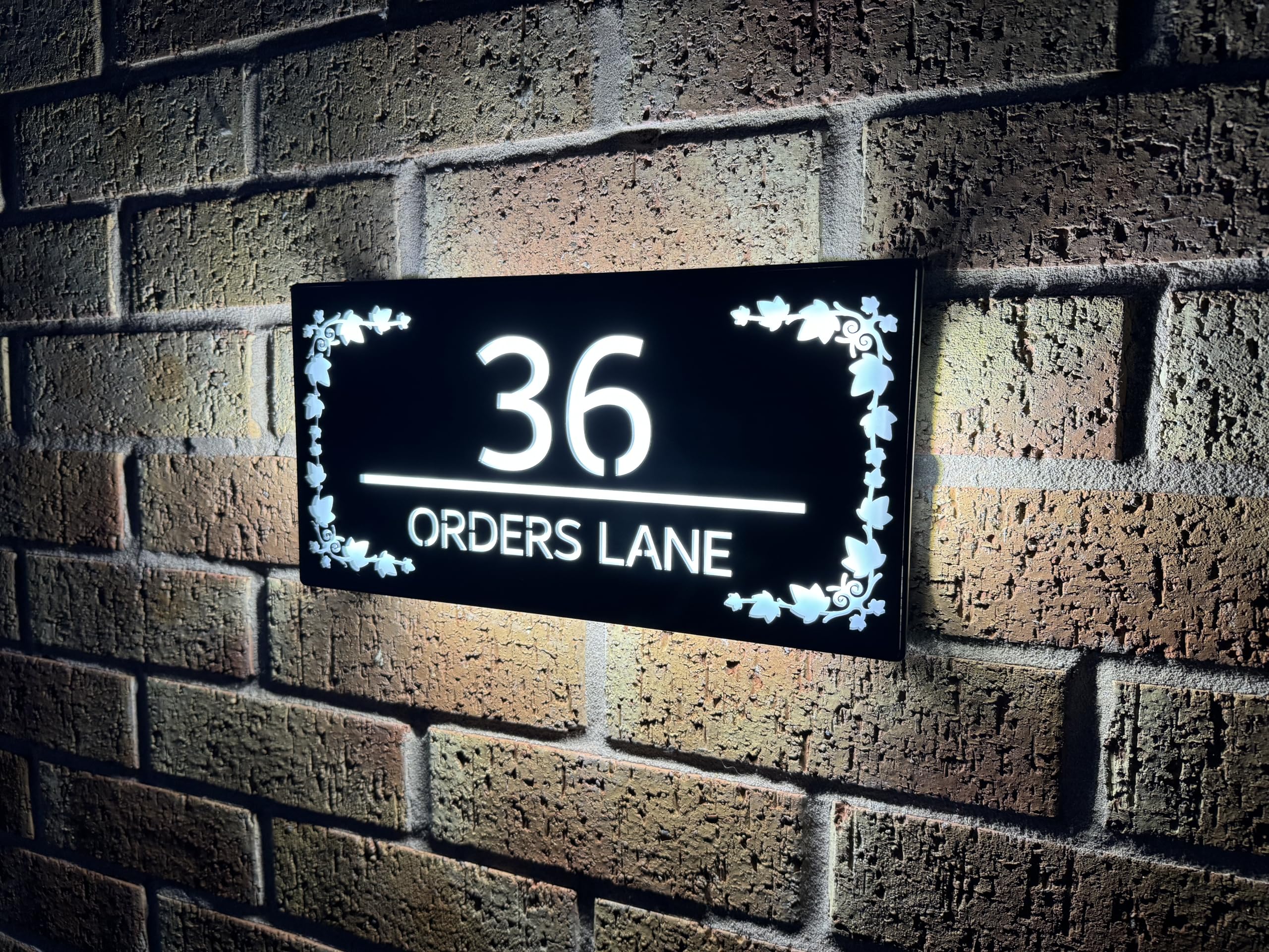 One of a kind design UK Personalised 85 LEDs Illuminated House Sign, Laser Cut Modern Hardwired Wall Light with Address Display - Auto ON/OFF Water-Resistant 305x155 MM (Black, DFL-30X15)