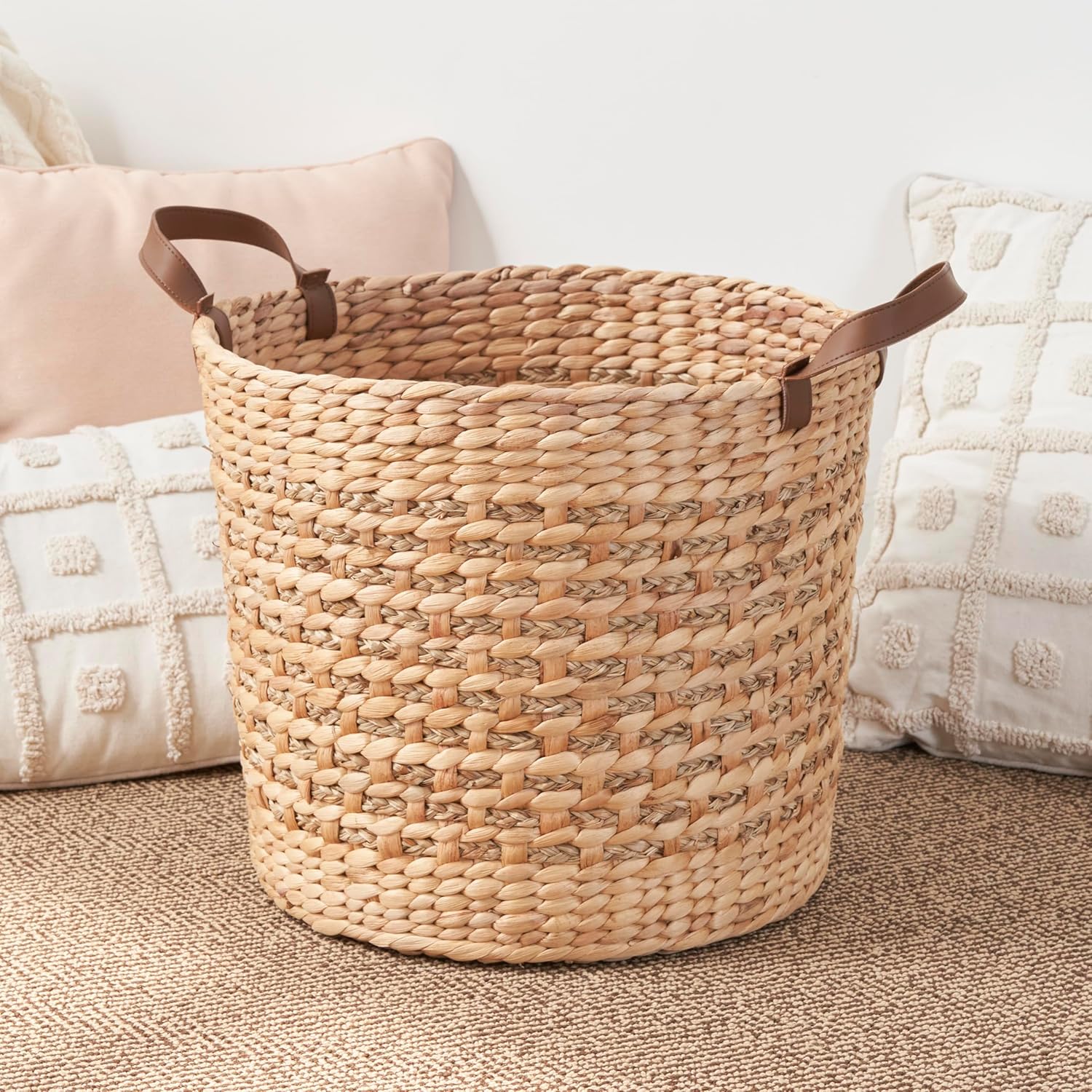 Isidore Water Hyacinth Storage Basket, Round Woven Design (Natural Brown, 15.7 x 15.7 x 11.8 in)