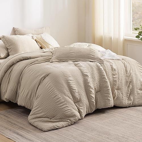 Miniatura 2 de Bedsure Bed in a Bag Queen - Juego de edredón Queen de 7 piezas, juego de ropa de cama de sirsaca a rayas, edredón alternativo suave y ligero