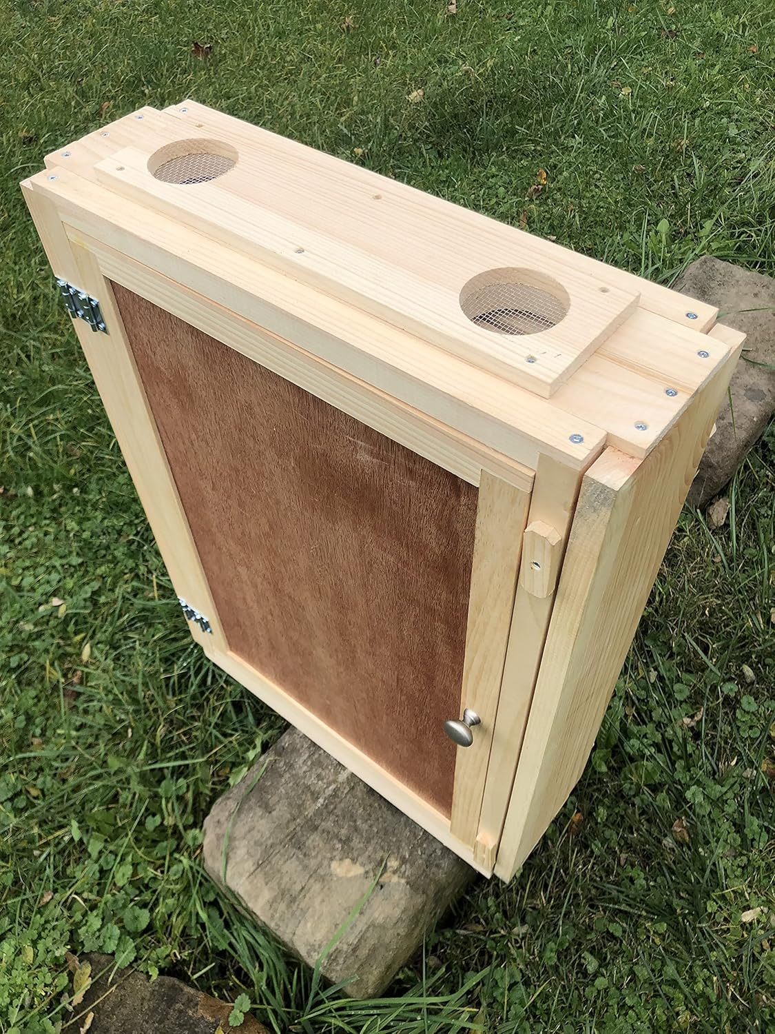 Observation Bee Hive Holds 12 Medium Frames with Double-side Plexi glass doors Fully Assembled FRAMES NOT INCLUDED