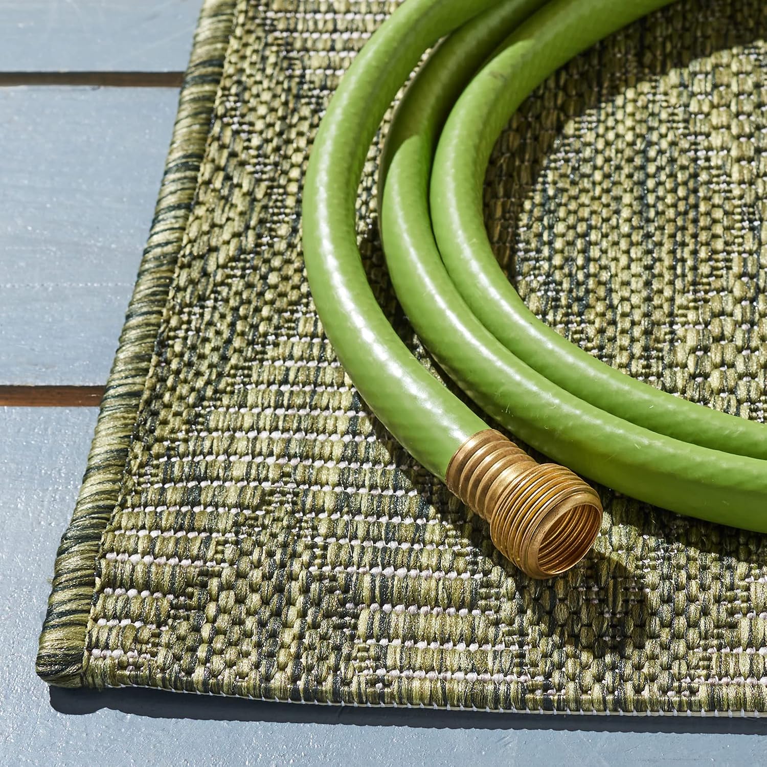 SAFAVIEH Washable Rug Outdoor Courtyard Collection - 5'3" x 7'7", Olive, Non-Shedding & Easy Cleaning, Ideal for Patio, Backyard, Mudroom (CY8522-37922)