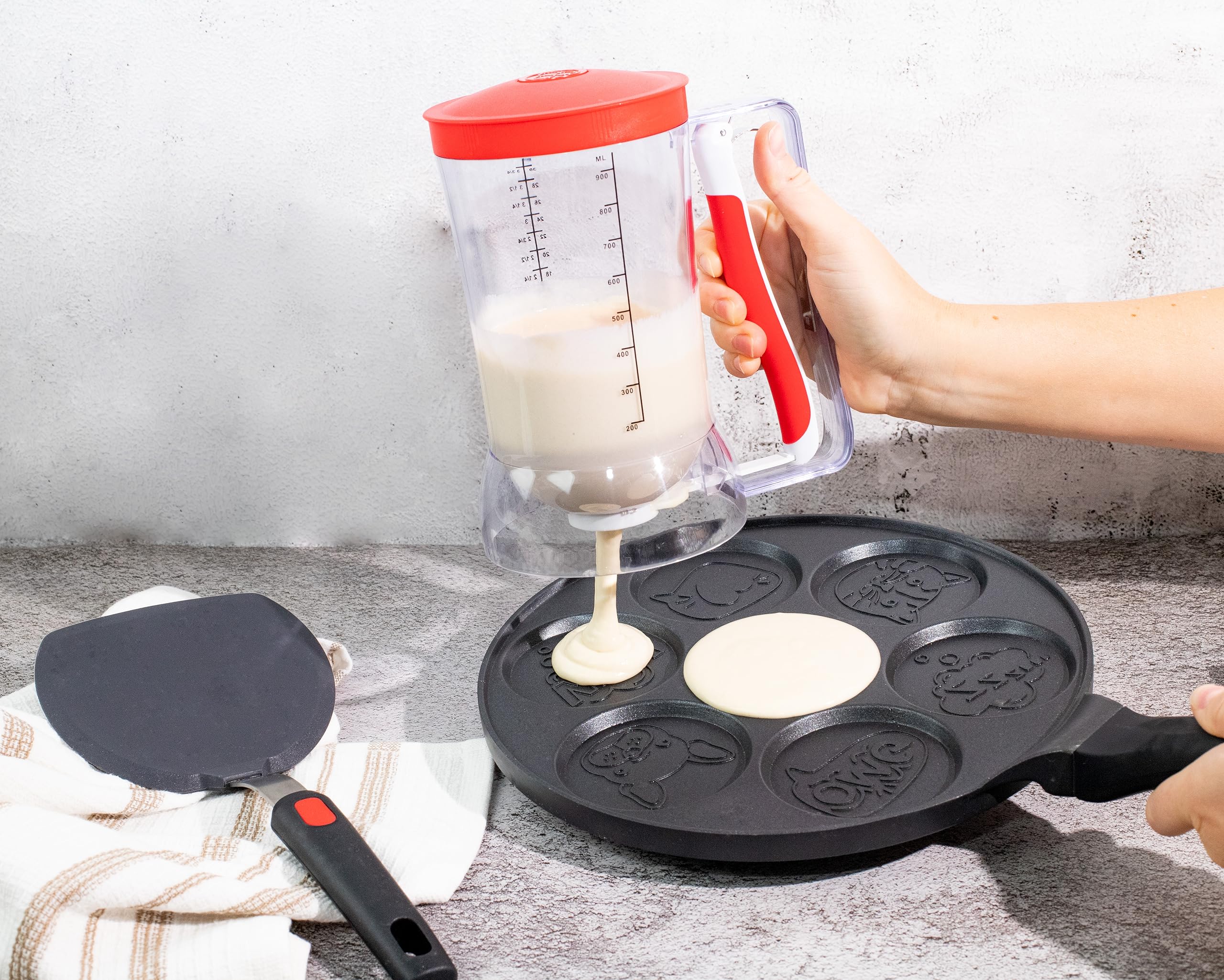 Dispensador de masa para panqueques, apto para niños y sin ensuciar, dispensador de masa para cupcakes con mango para un control preciso de las porciones, también perfecto para