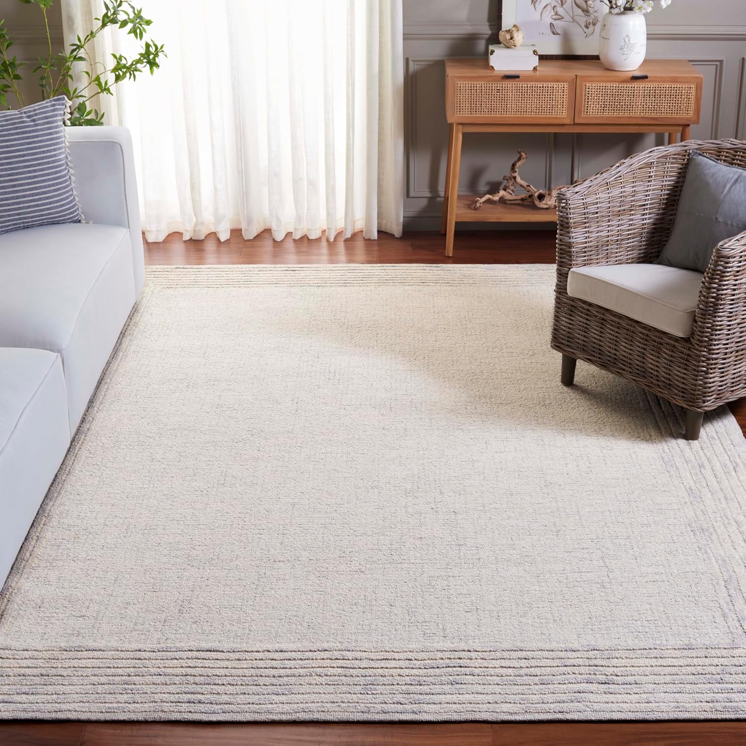 SAFAVIEH Ebony Collection Area Rug - 5' x 8', Light Green/Beige, Geometric Design, Ideal for High Traffic Areas in Living Room, Bedroom, Dining (EBN425Y)