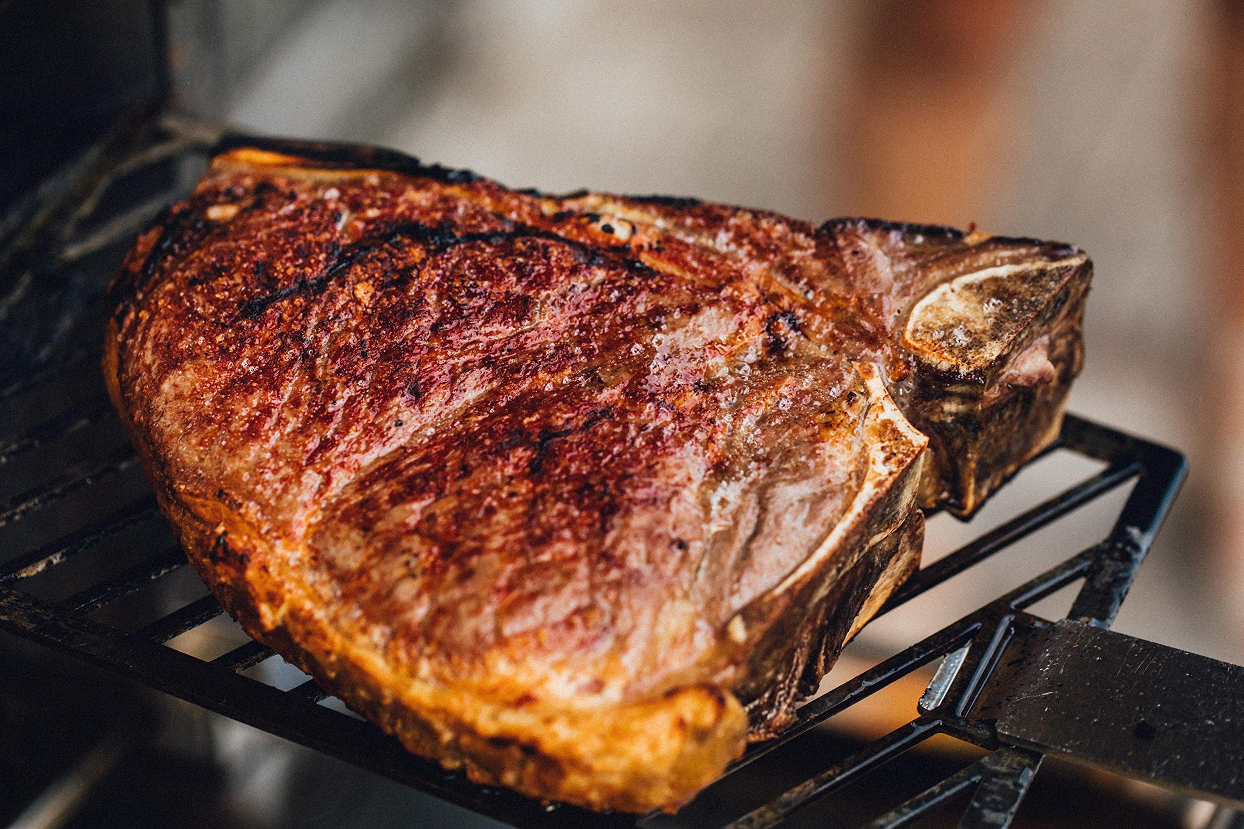 T-Bone-Steak (700g) Dry Aged - großes Steak mit Roastbeef- & kleinem Filetanteil zum Grillen oder Kurzbraten