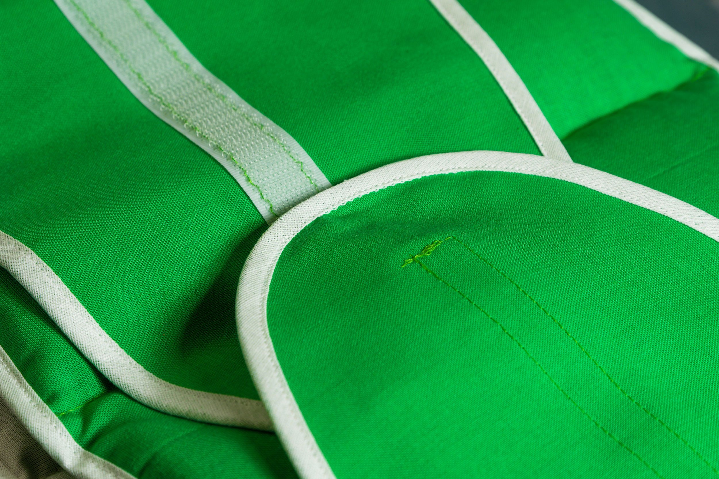 Ceinture lombaire chauffante aux graines de colza, longueur environ 135cm. Coussin thermique aux graines XXL (compartimenté en sept avec fermeture à bande auto-agrippante, vert clair