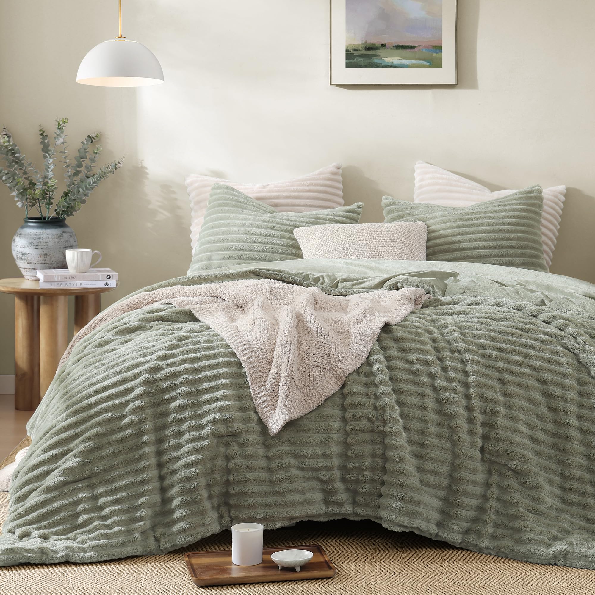 Geniospin Luxury Fluffy King Comforter Set-3 Pieces, Sage Green Comforter King Size All Seasons, Faux Fur Bedding Set, Plush Fuzzy Comforter(Sage Green, 102''x90'')