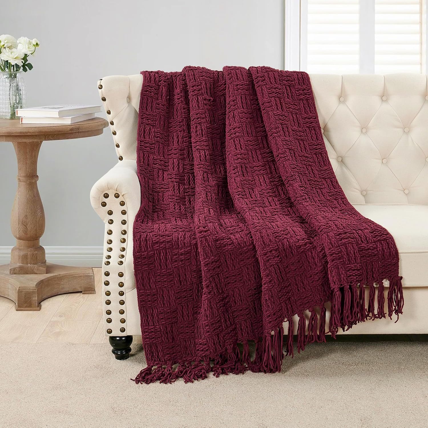 HESTIN Woven Chenille Throw Blanket, Cozy Textured Design with Fringed Edges, Luxurious Home Décor for Sofa, Bed, or Lounge Chair, 50'' x 60'', Burgundy