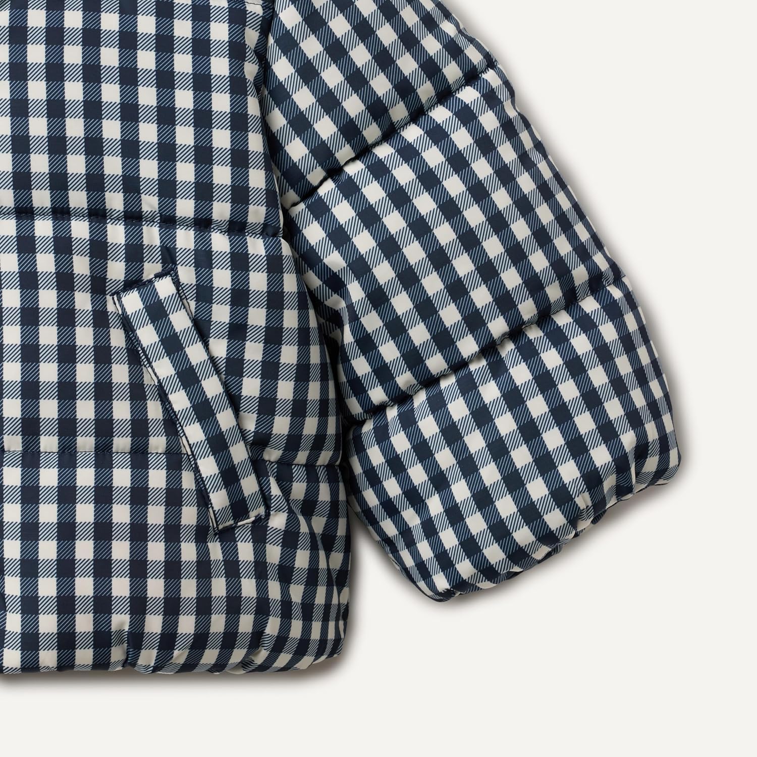 Amazon Essentials x Sofia Grainge Babies, Toddlers, and Boys' Water-Resistant Hooded Puffer Jacket - Image 4