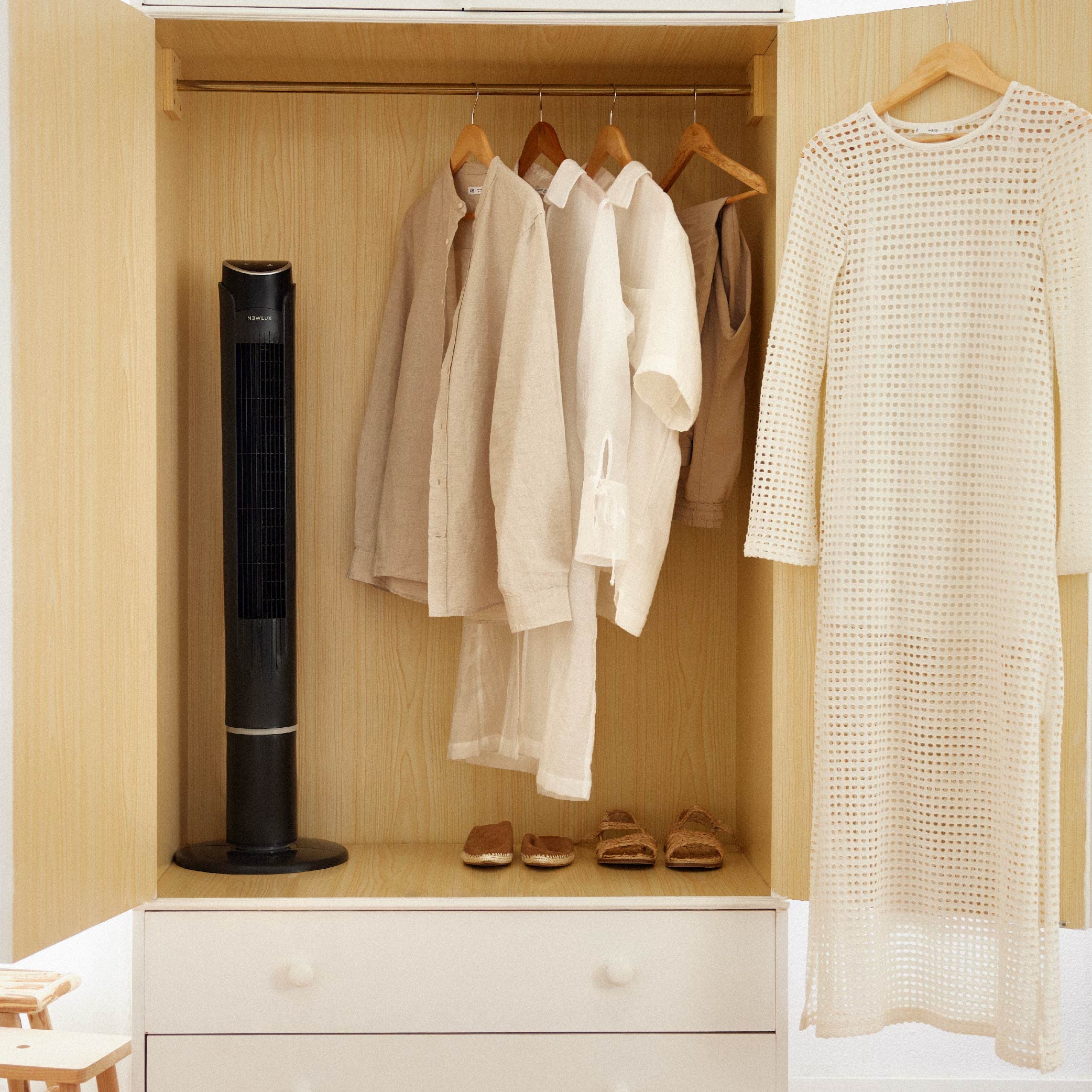 Newlux - Turmventilator ohne Flügel W130 (45 W) mit Höhe 103,5 cm, 3 Stufen, 3 Modi, 70° Oszillation, 12h Timer und kompaktes Design, Standventilator mit Fernbedienung (schwarz)