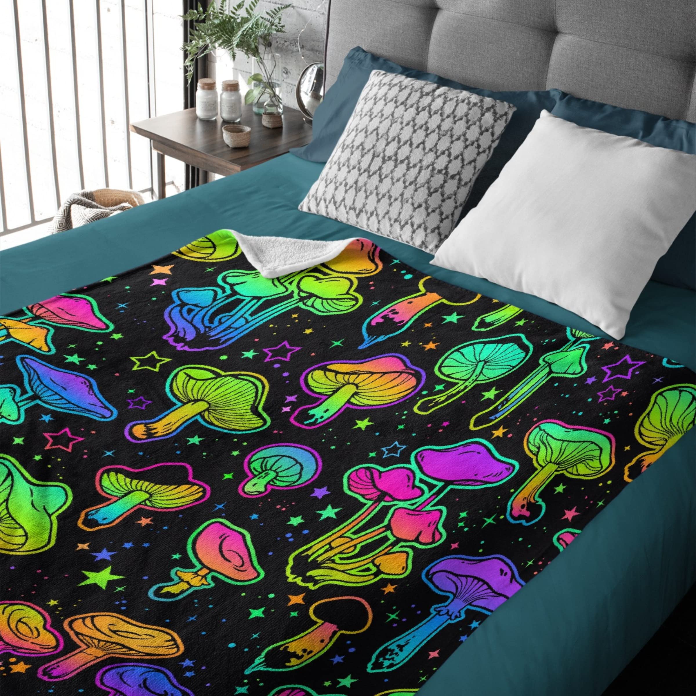 Darani Fantasy Plant Cute Mushroom Print Lightweight Super Soft Cozy Throw Blanket Warm and Lightweight Soft Flannel Blankets 60x50 Medium for Teen Bed Blanket