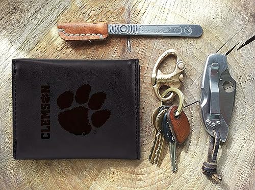 Miniatura 9 de Rico Industries NCAA Clemson Tigers - Billetera triple para hombre, 9 bolsillos con logotipo del equipo grabado con láser en piel vegana, diseño