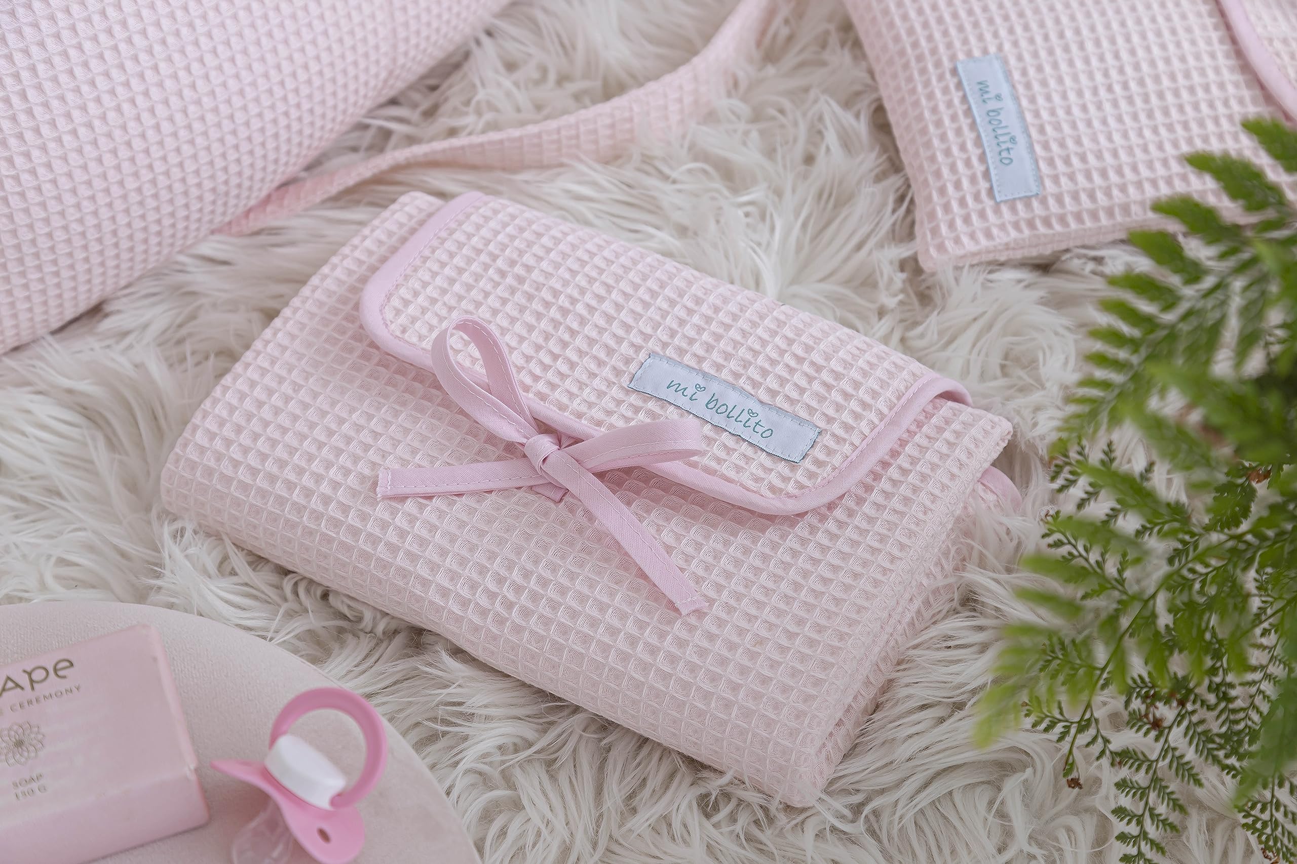Mi bollito Set of 2, Waterproof Baby Changing Pad + Diaper Bag for Wipes and Diapers. Made entirely in Spain. (Light Pink) - Image 2