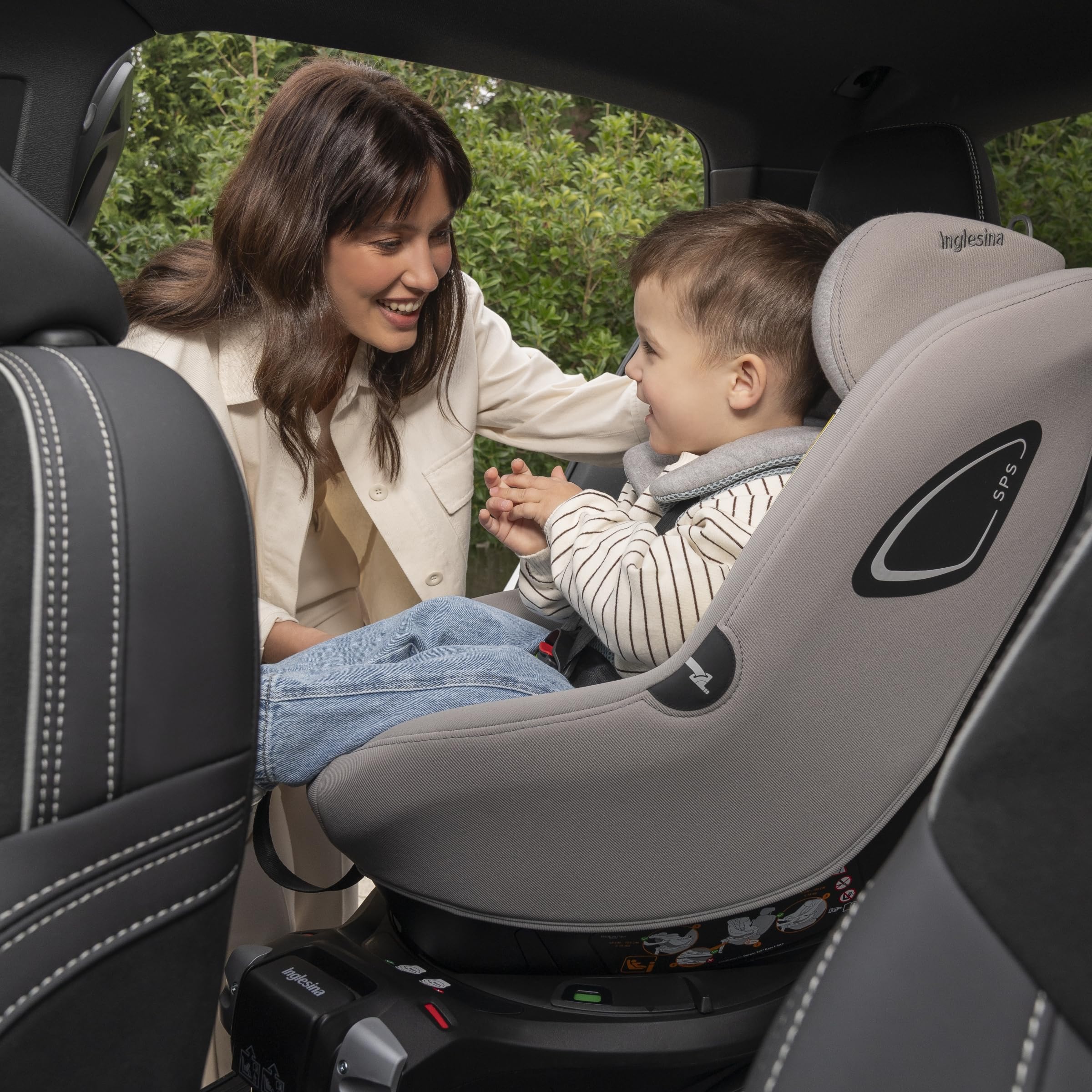 Inglesina Cartesio i-Size Seggiolino Auto, Isofix, per Bambini da 3 a 12 Anni circa, dai 100 ai 150 cm, Vulcan Black