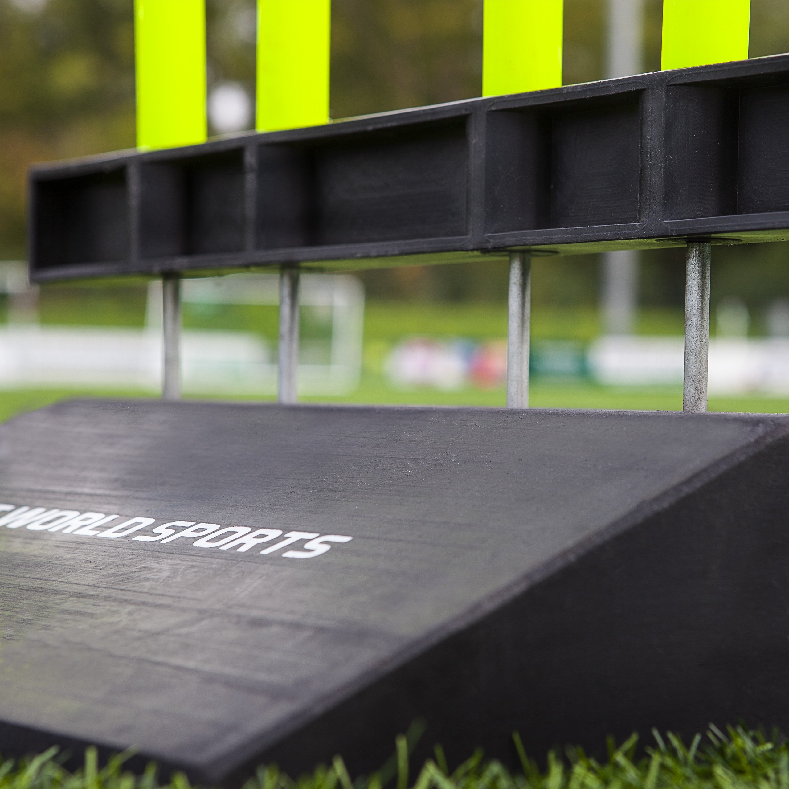 FORZA Bases para Maniquíes de Fútbol | Equipo de Entrenamiento Resistente para prácticas de tiros Libres y Ejercicios de pases