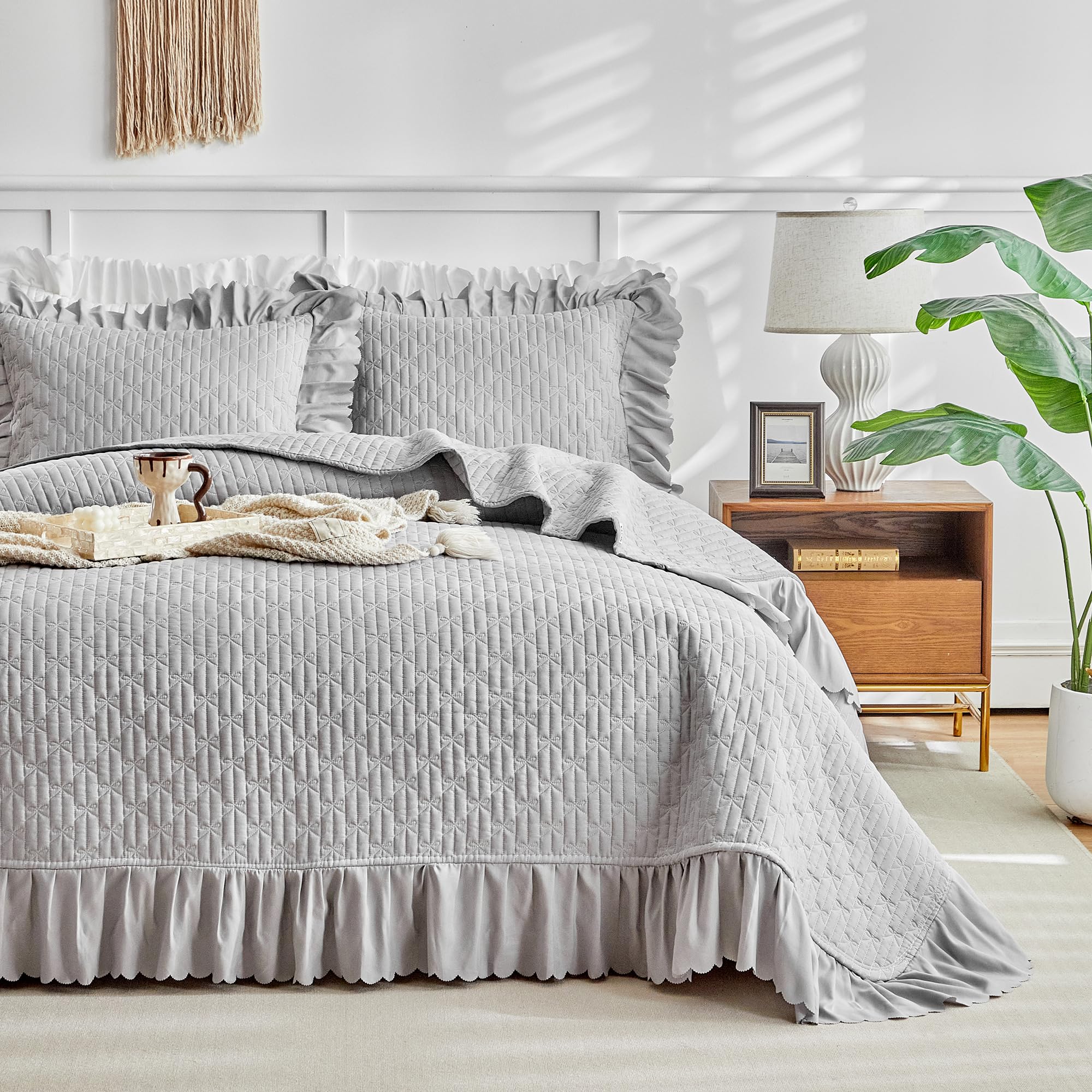 Lady Ann Tagesdecke Mit Rüschen – Queen Size, 3-teilig, Ultraweich, Im Shabby-Chic-Landhausstil