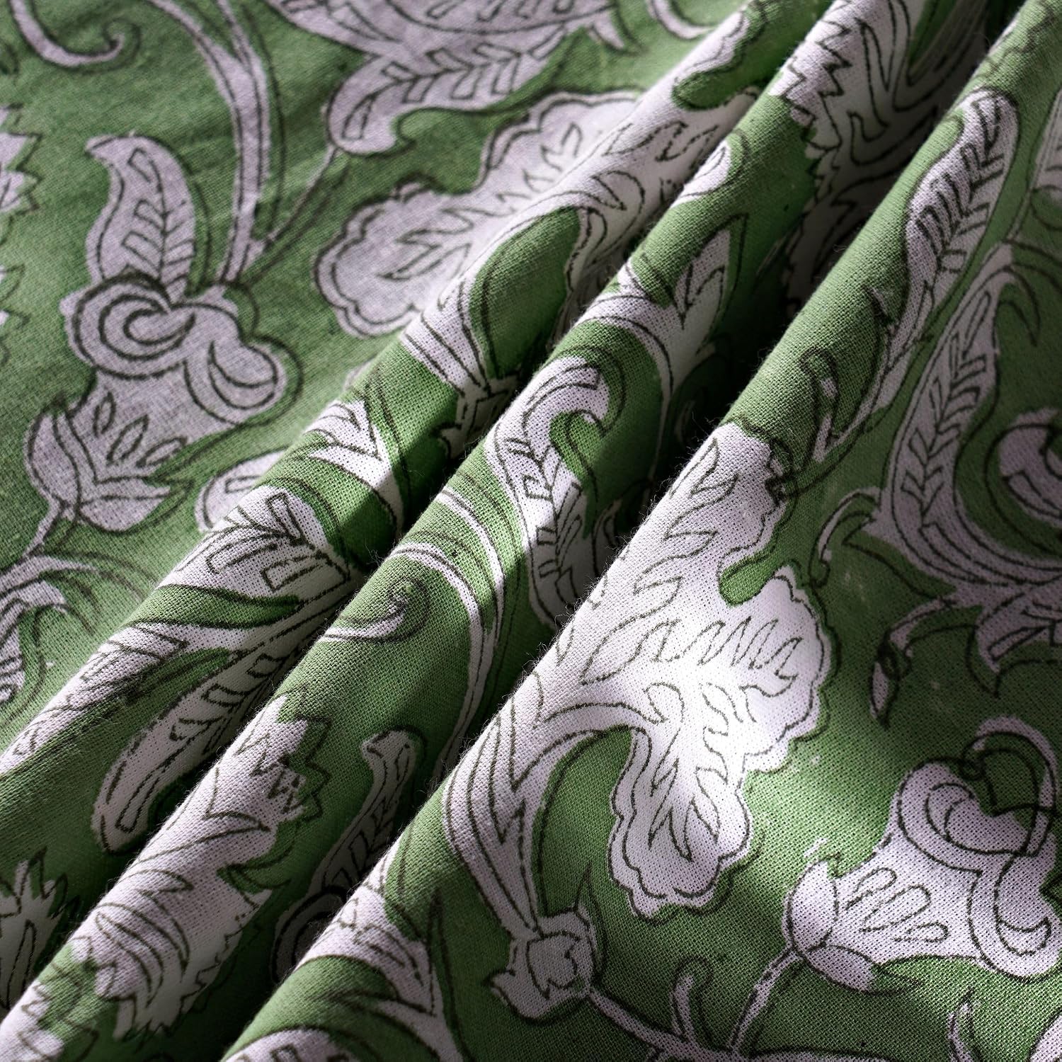 Ridhi Round Tablecloth Hand Block Print 100% Cotton Reusable Sage Green 90 Inch Table Cover Decorative Everyday Use for Dining, Home, Party, Wedding, Farmhouse, Party Gift for Spring, Mother's Day
