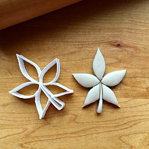 Miniatura 3 de Sweet Prints Inc Set of 2 Buckeye Leaf Cookie Cutters - Dishwasher Safe (3")