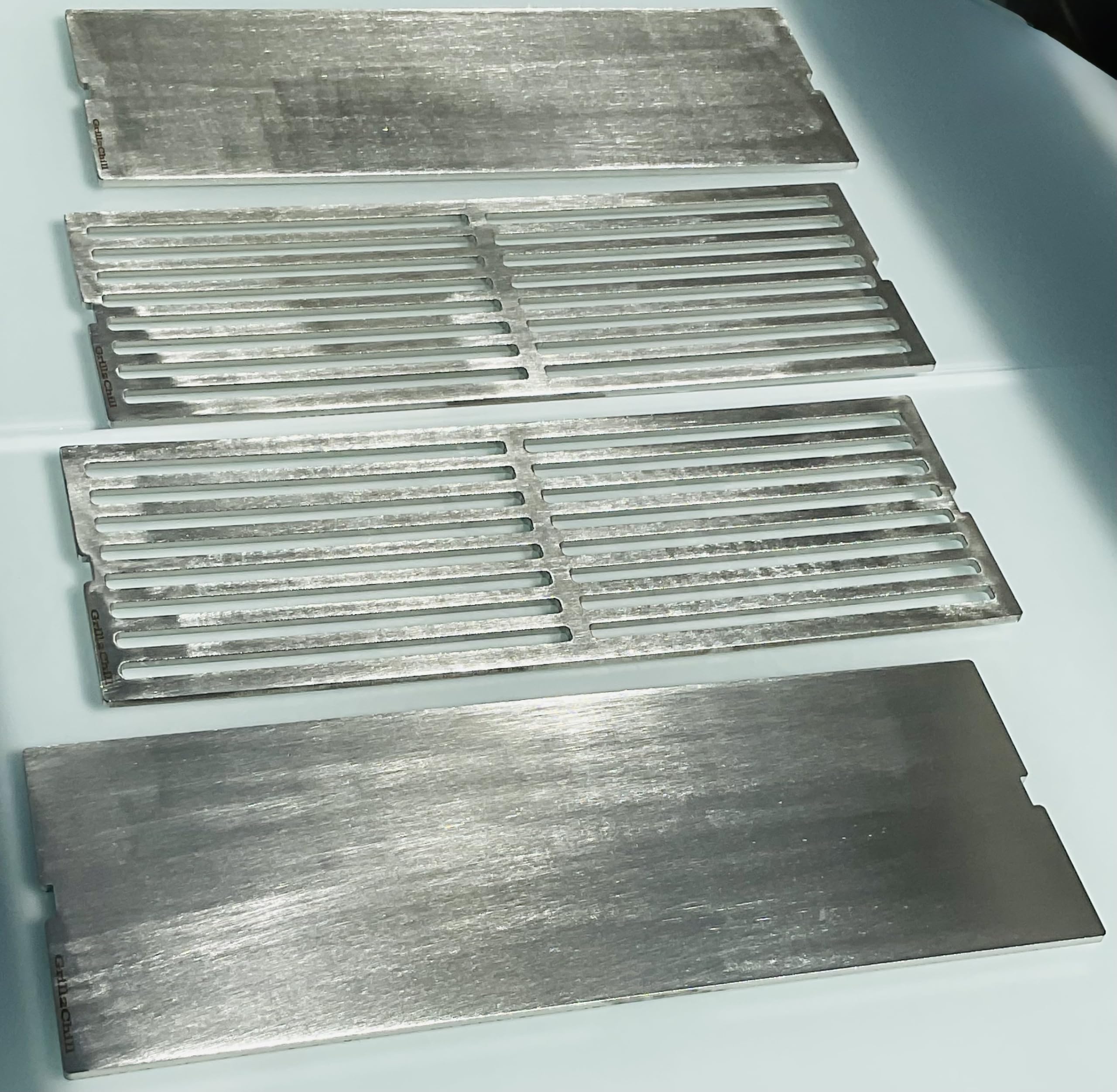 Ruszt do grillowania + Plancha stal szlachetna V2A 1.4301 p. f. Grills OUTDOORCHEF Australia 415 G + 425 G + 455 G + Canberra 4G + LANDMANN Triton seria 3.0 + seria Triton 4.1 / 2 ruszty + 2 planchy