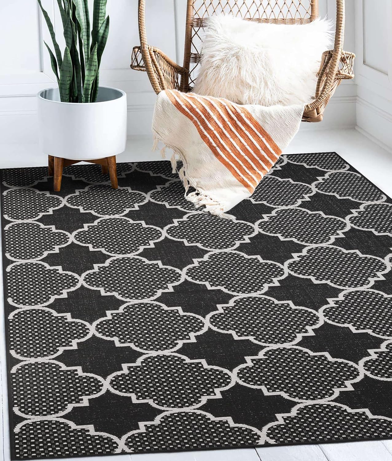 Modern Geometric Indoor Outdoor Area Rug Weather Resistant Outdoor Carpet for Porch Deck Balcony Backyard Patio Rug 5x7 Black