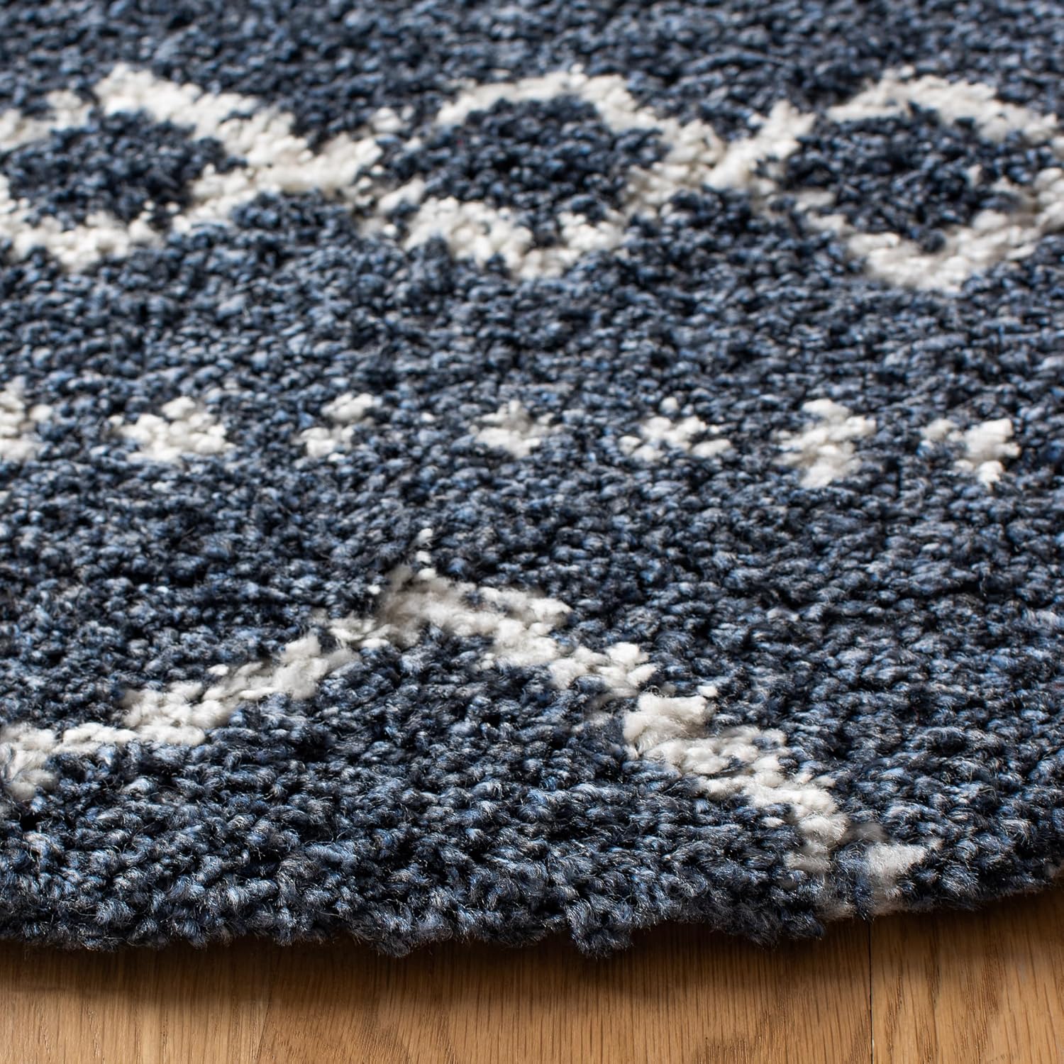 SAFAVIEH Arizona Shag Collection Area Rug - 6'7" Round, Slate Blue & Ivory, Moroccan Boho Design, Non-Shedding & Easy to Clean, Ideal for Living Room, Bedroom, Dining Space (ASG741L)
