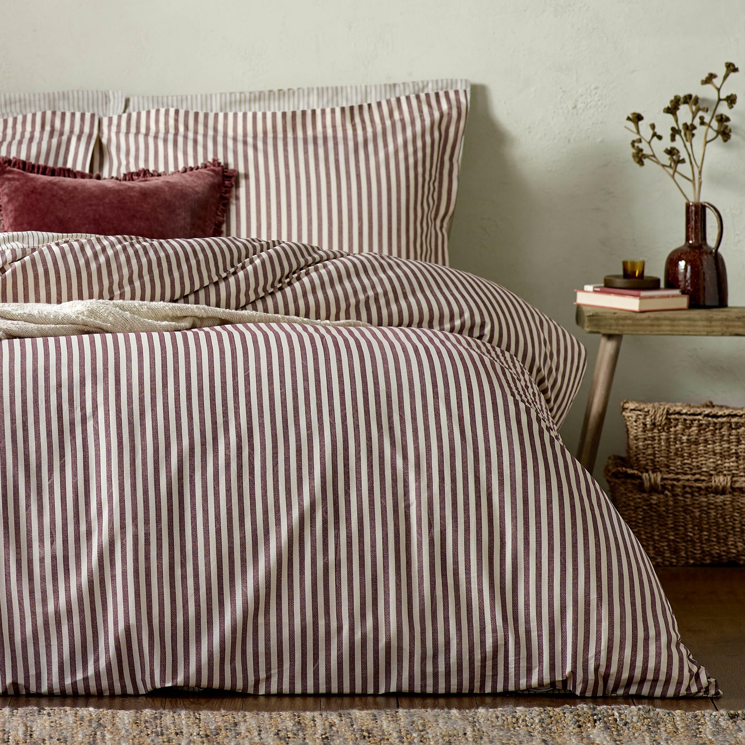 furn. Yard Hebden 100% Cotton Stripe Duvet Cover Set - Reversible Striped Bedding (Beetroot, King) - Image 4