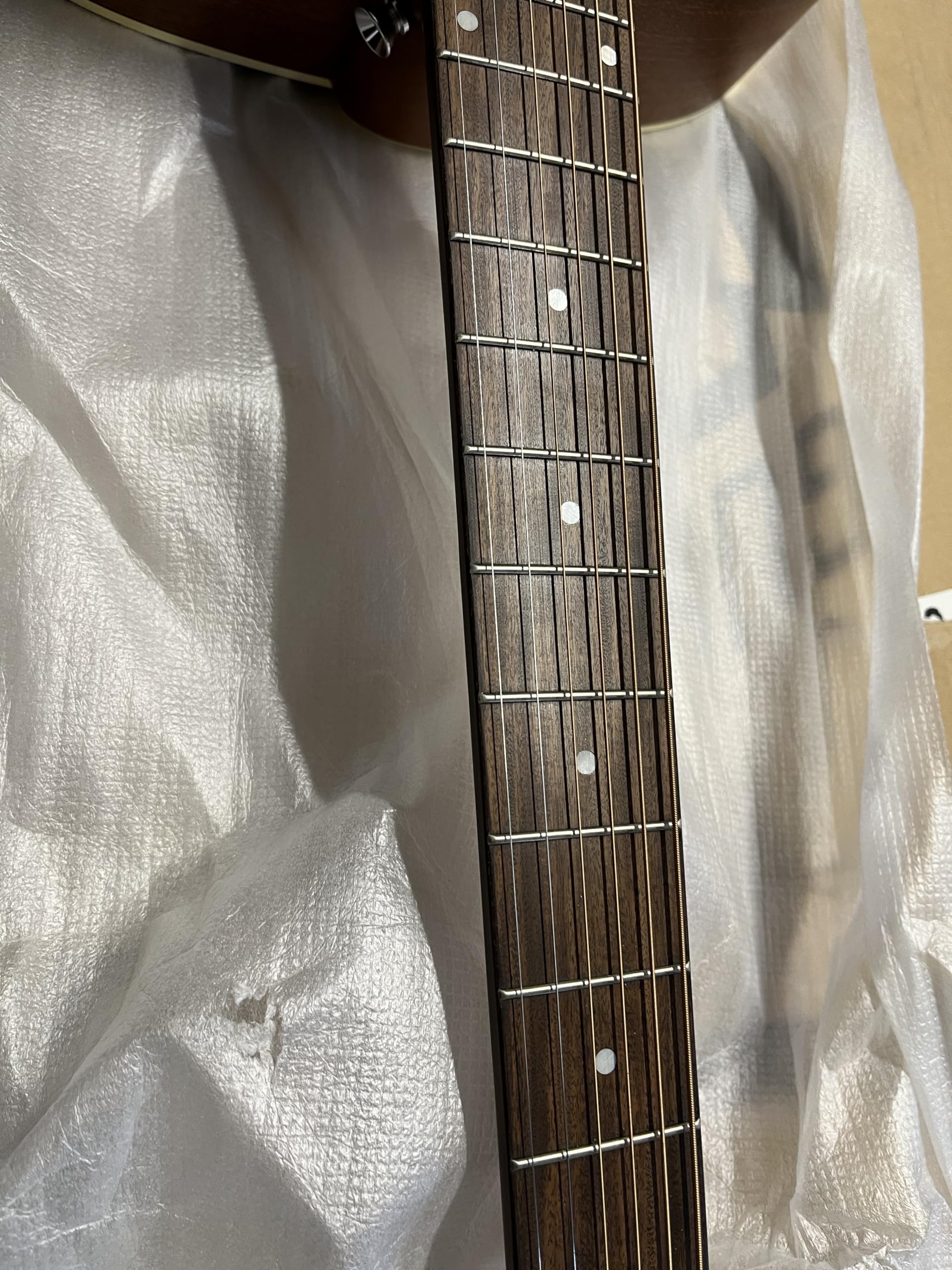 Guild OM-240E - gitara elektroakustyczna