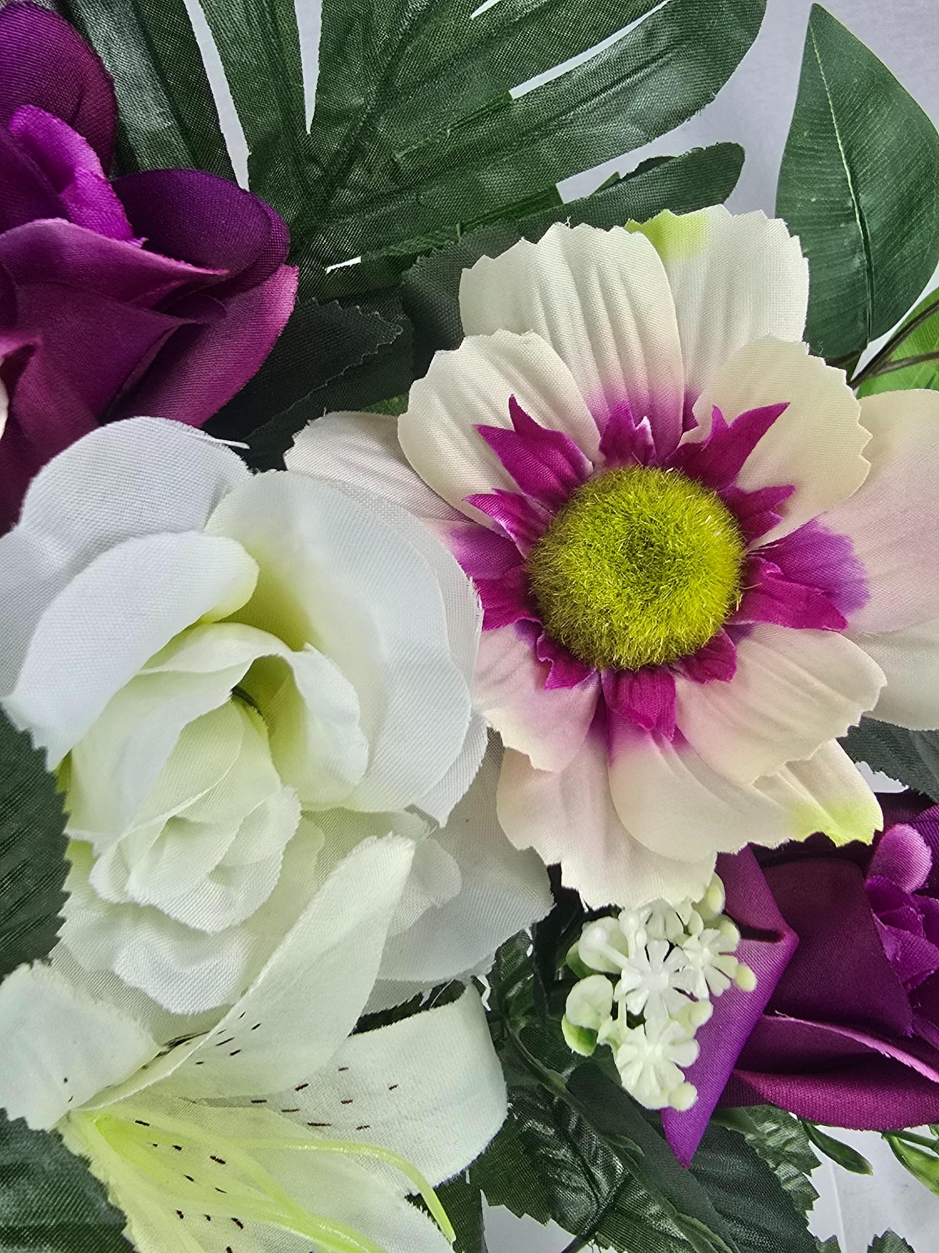 DRW Centre de Fleurs artificielles pour cimetière Teintes Violettes 80 x 60 x 14 cm