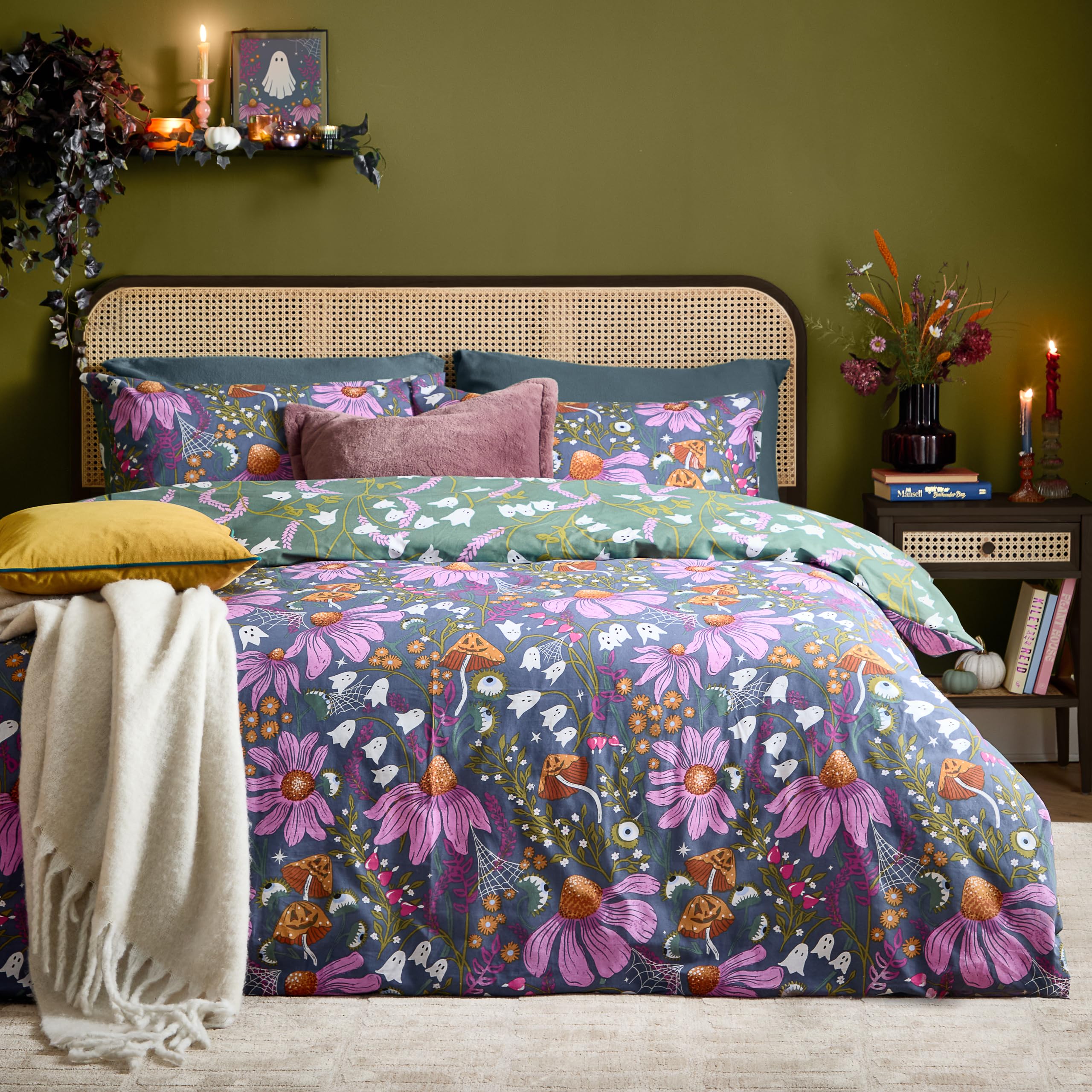 Furn  Ghoul Gardens Halloween Reversible Duvet Sets -  - Double