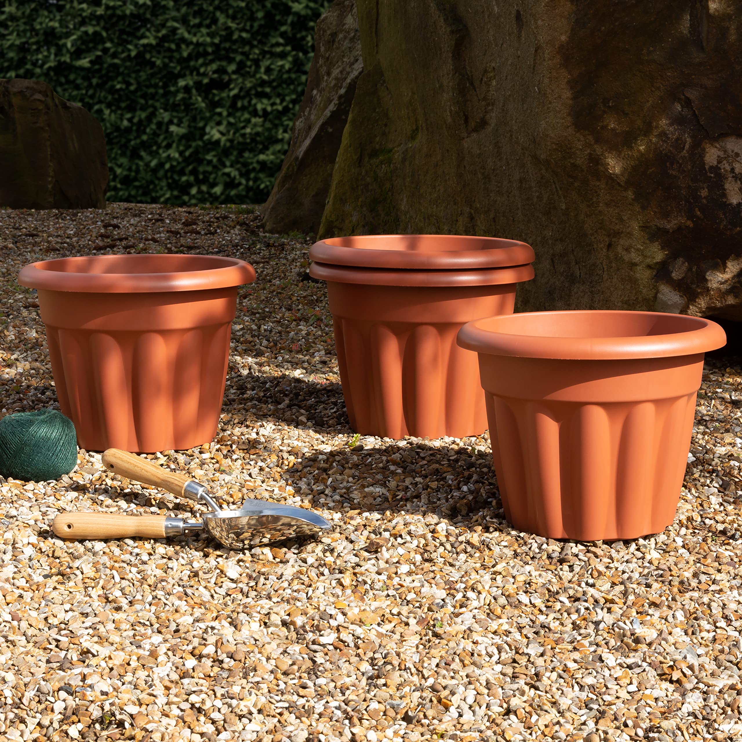 Wham Terracotta Vista 4 X 33Cm Round Plastic Garden Planters | 100% Recycled Plastic | Weather Resistant & Lightweight | Indoor & Outdoor Use | Drainage In Uk