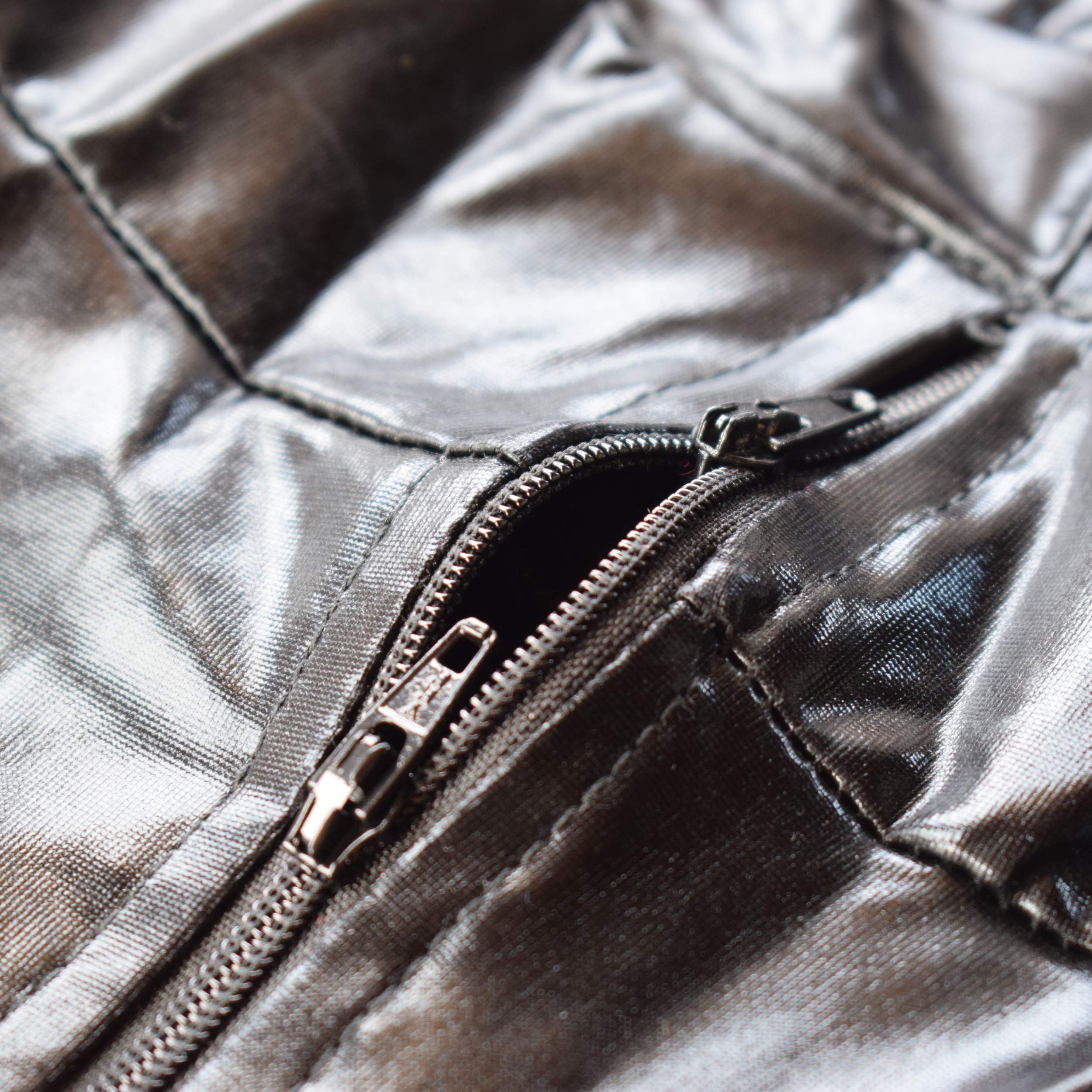 Rubberfashion Bolsa de Bondage Brillante Extremo Saco de Dormir - Brillo Bondage bodybag Saco de Dormir con Cremallera Frontal de Brazos Saco de Sauna para Hombres y Mujeres. Wetlook Negro L