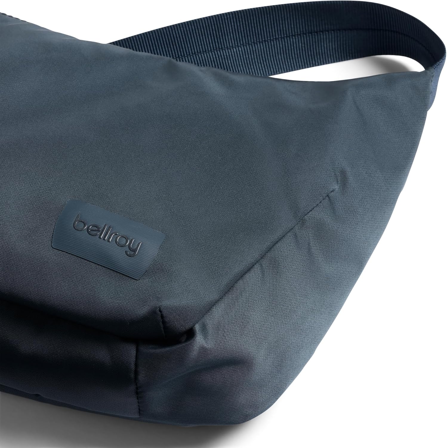 Bellroy Laneway Crescent Bag (everyday 2.5 liter mini crossbody bag with plenty of pockets and adjustable strap)' - BlueSteel - Image 7
