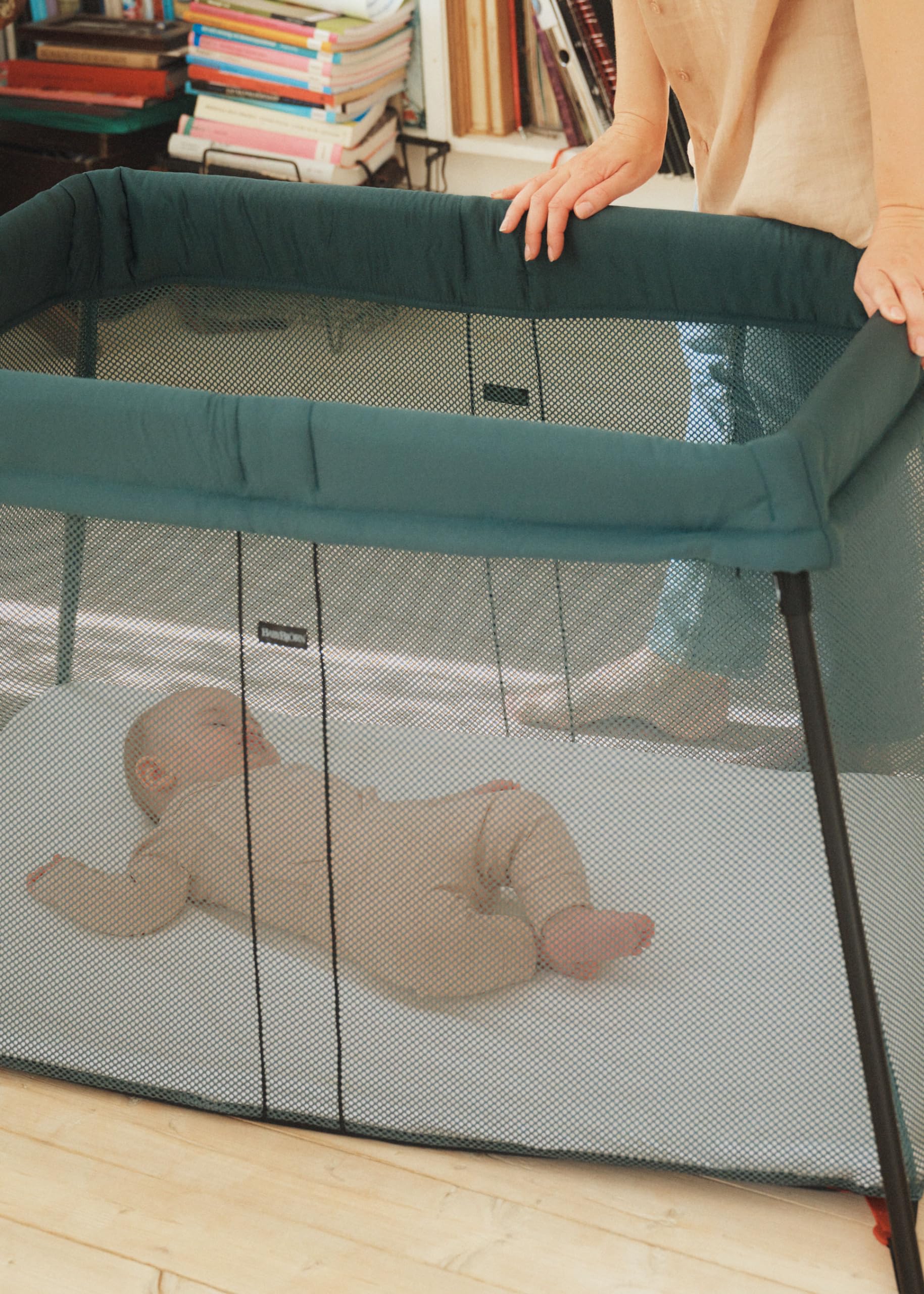 BabyBjörn Lit Parapluie, avec Drap-Housse pour Light, Vert foncé