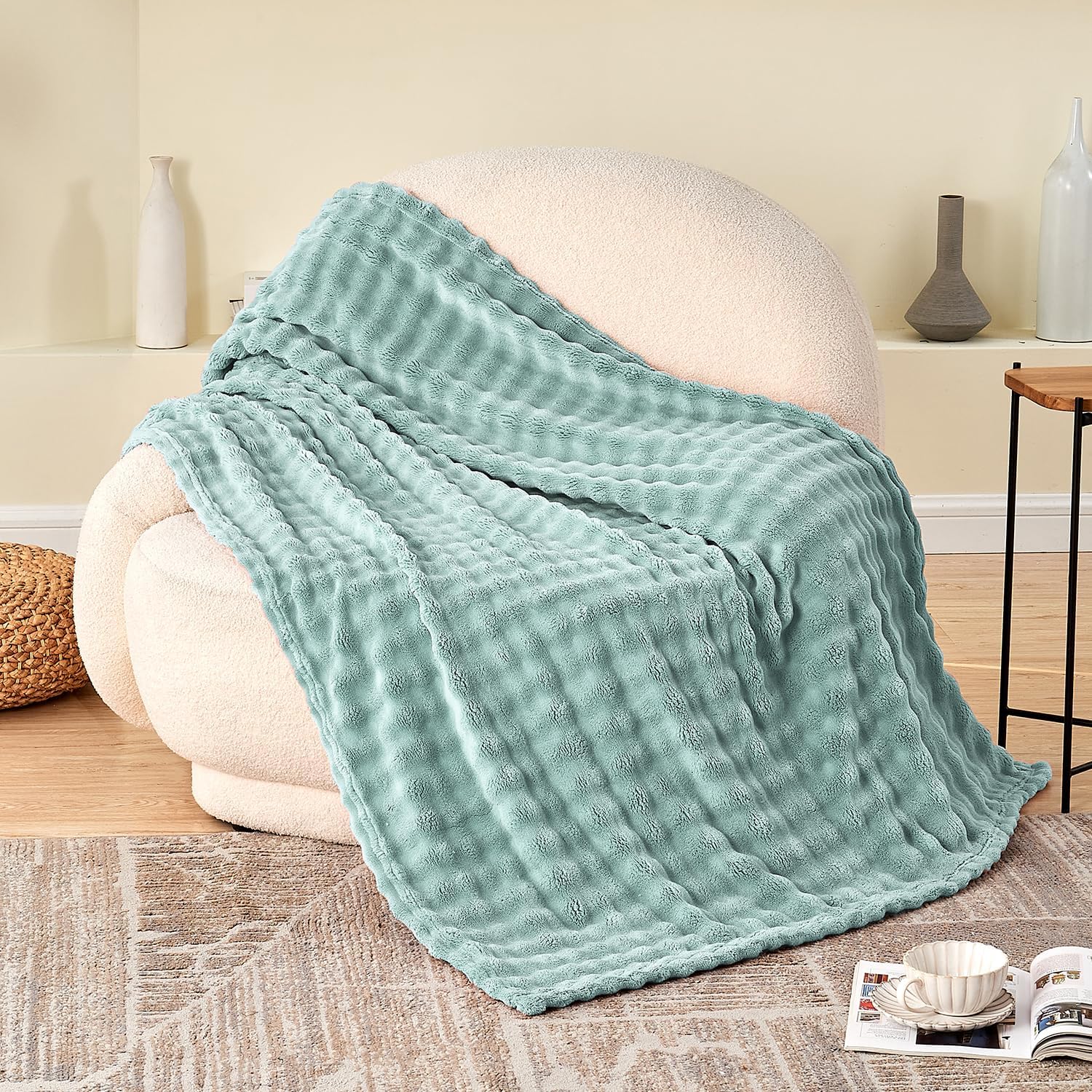SOCHOW Sage Green Bubble Fleece Blanket for Couch, Super Soft Cozy Cute Throw Blanket for Women, Decorative Fuzzy Flannel Blanket, 50 x 60 Inches - Image 3
