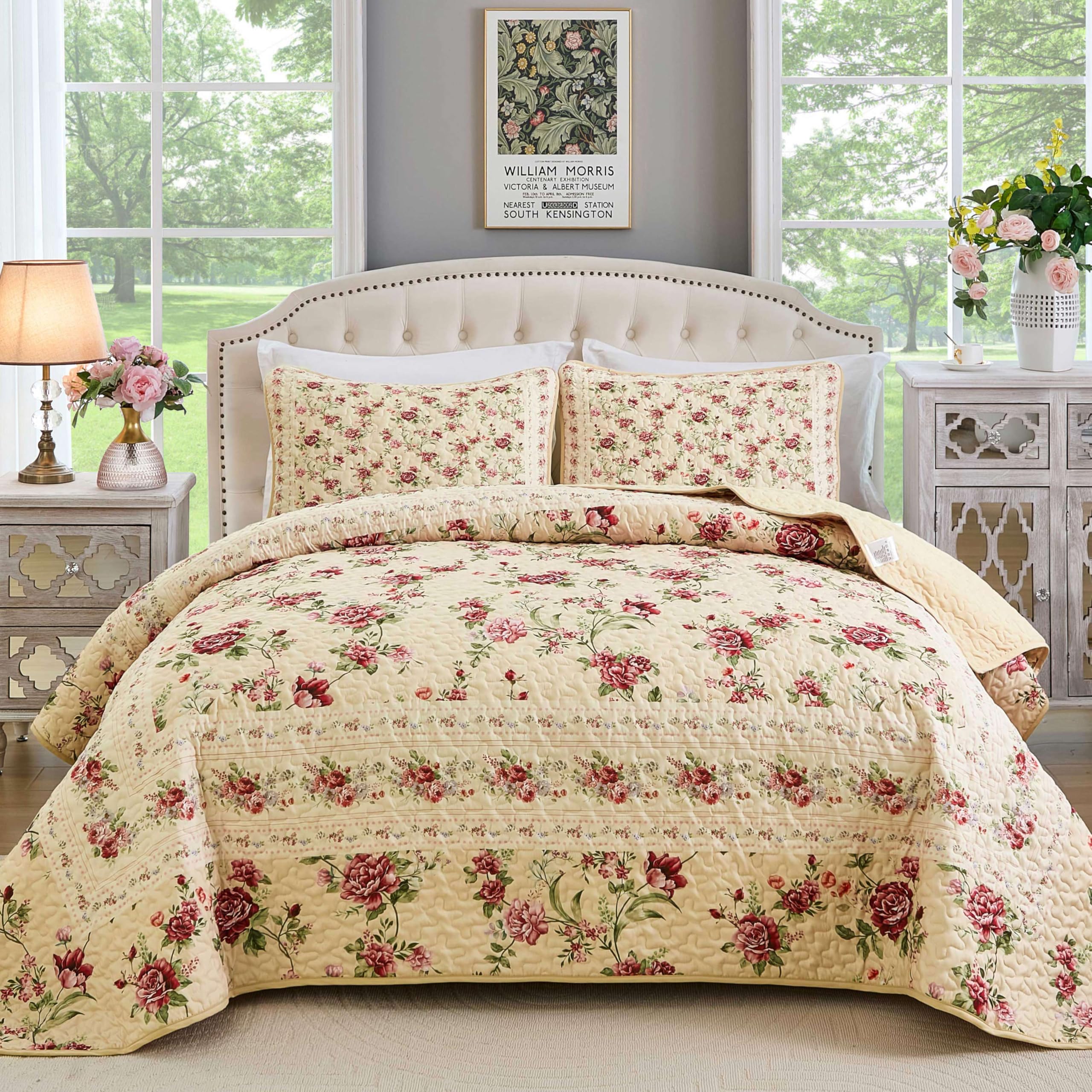 Xruibed Beige Quilt Set King Size, 3PCs Antique Rose Beige Bedspread Coverlet Set, Lightweight Soft Microfiber Floral Quilt Set with 2 Pillowcases for
