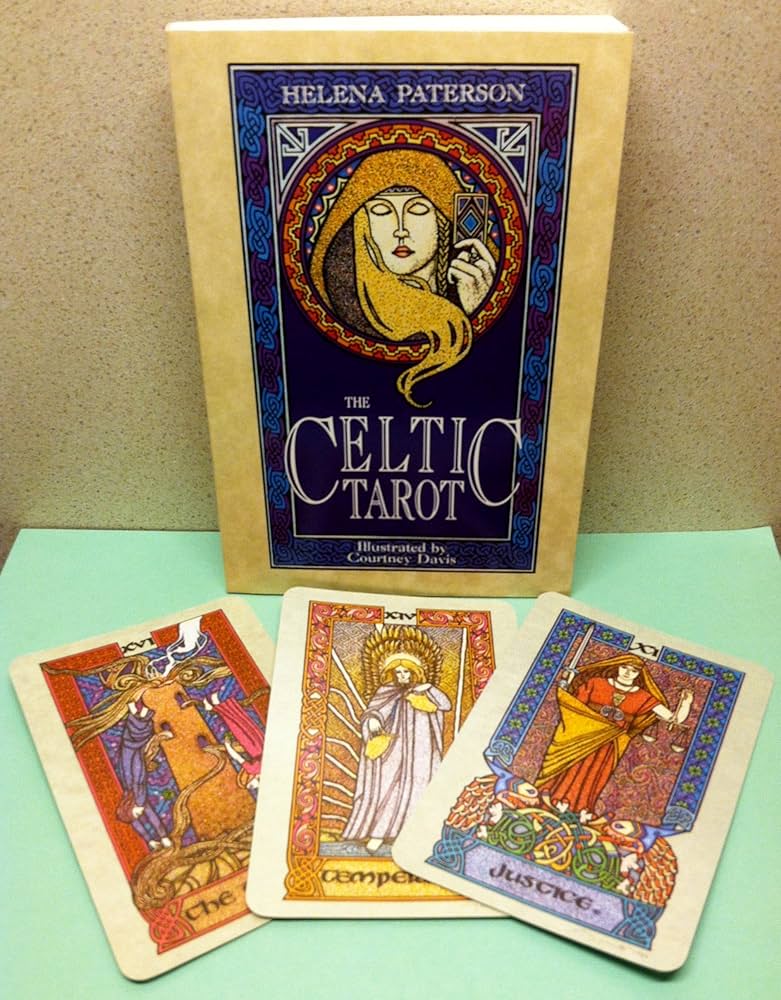 Helena Paterson The Celtic Tarot タロットカード The Celtic Tarot: Amazon.co.uk: Paterson, Helena, Davis, Courtney