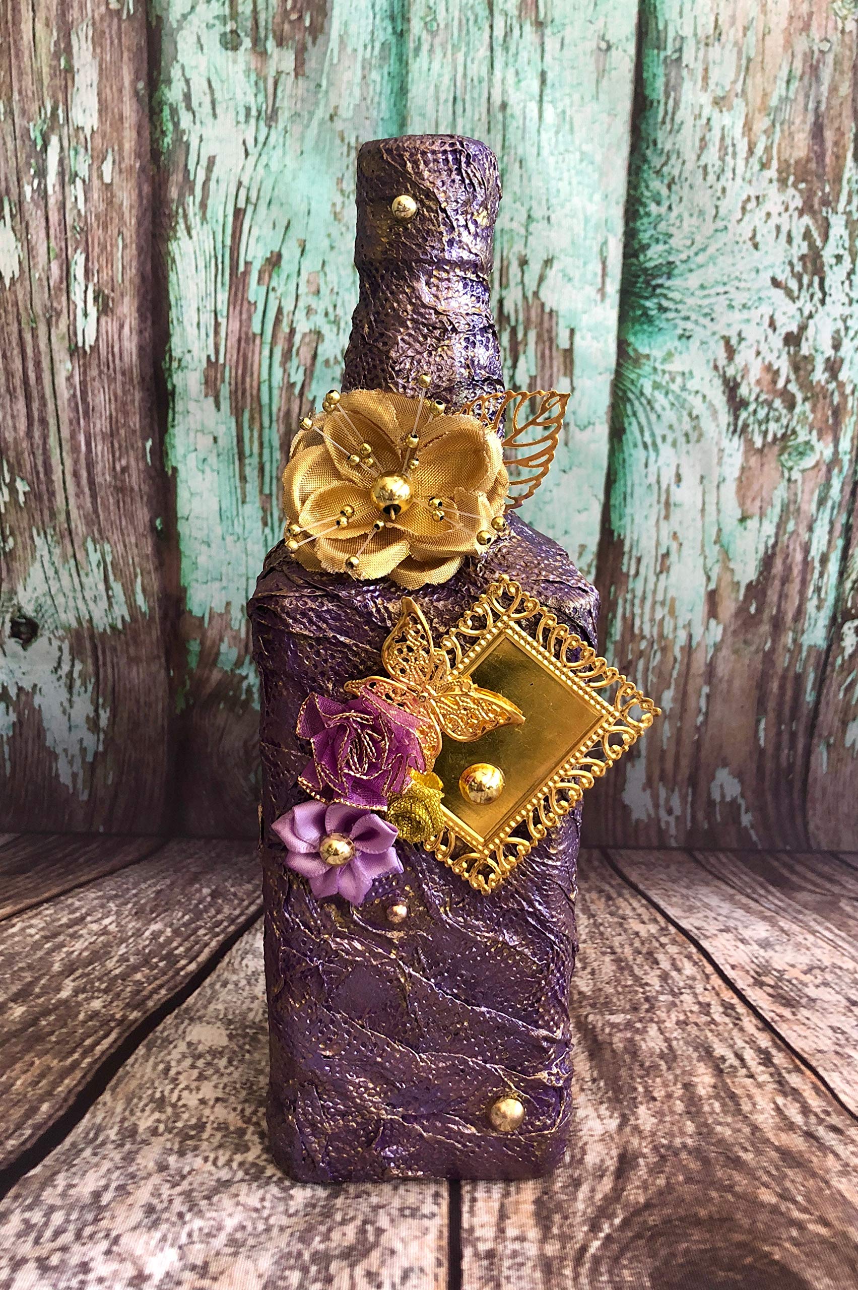 Wine Bottles. Glass Bottles. Decorated Bottles. Decoupage Bottles. Home Decor. Centerpieces. Vases. Craft Bottles. Art. Yarn Bottles. Displays. Handmade. Decorations. Table Display. Flowers.