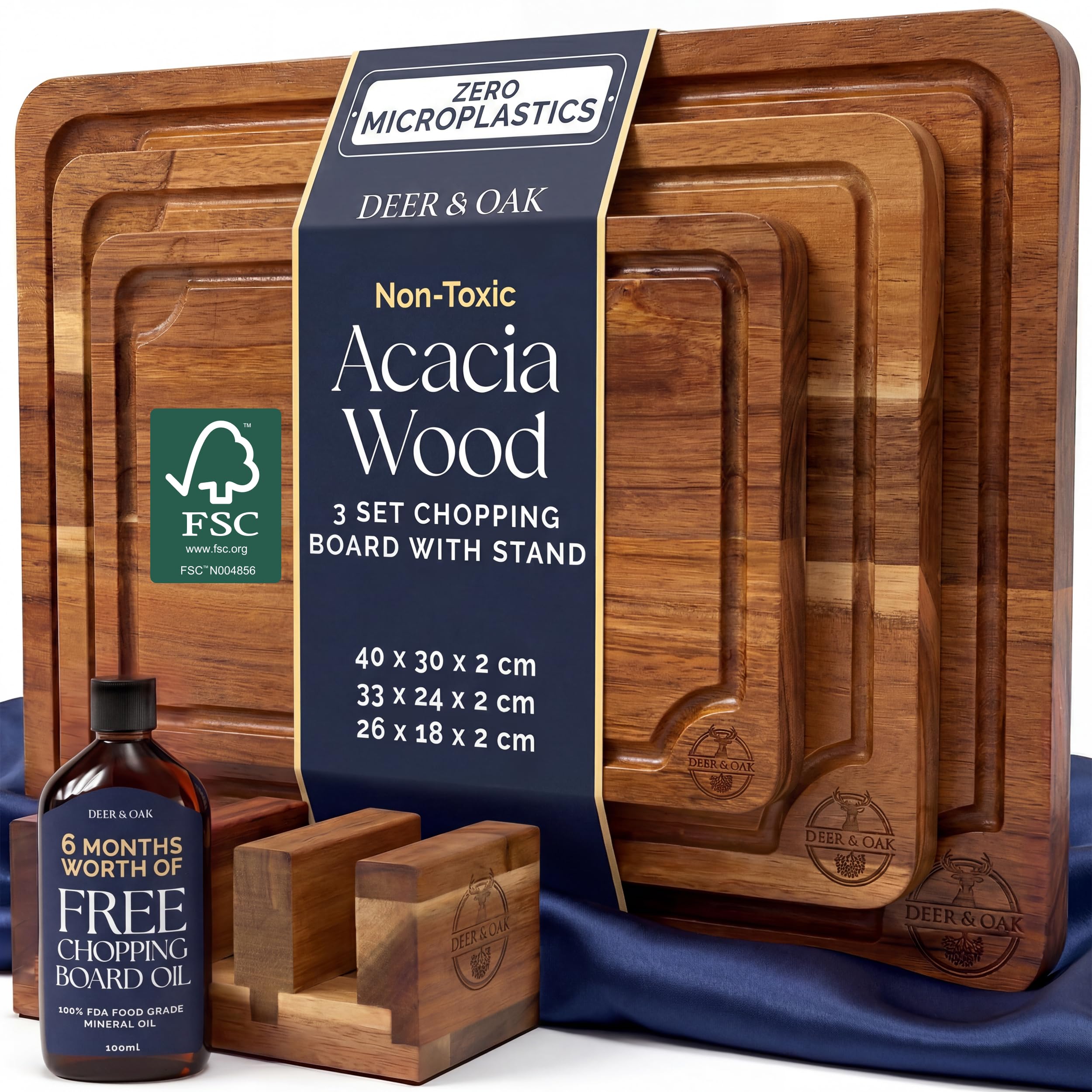 Deer & Oak Acacia Wood Chopping Board Set of 3 with Stand & Chopping Board Oil – FSC Certified Pre Oiled Hardwood, Juice Groove for Meat – Large 40cm, Medium 33cm, Small 26cm Kitchen Cutting Boards