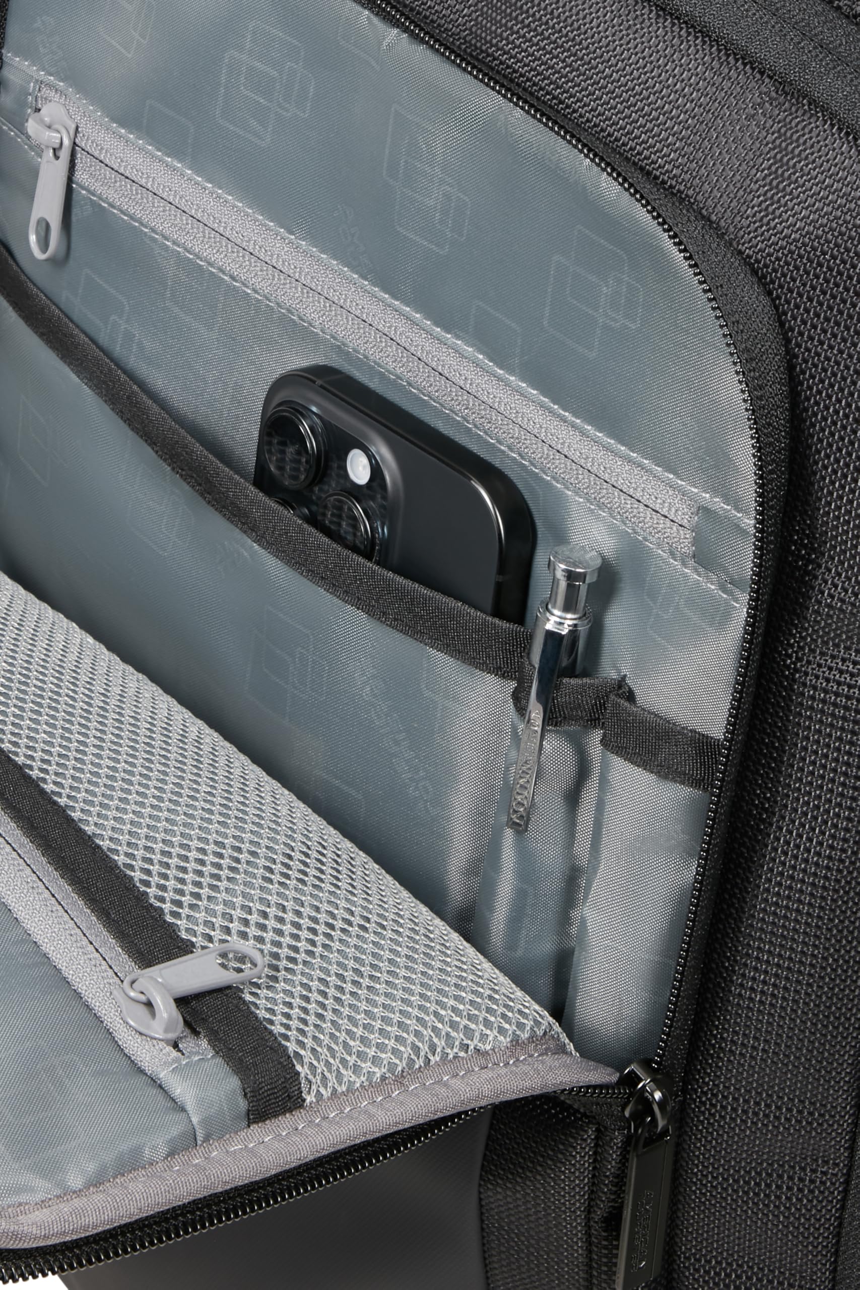 American Tourister Take2Cabin Pro - Borsa da cabina EasyJet (45 x 36 x 20 cm, 38 L, 0,80 kg) - Bagaglio a mano Underseat, Zaino aereo M Underseat, Nero Flash (Flash Black)