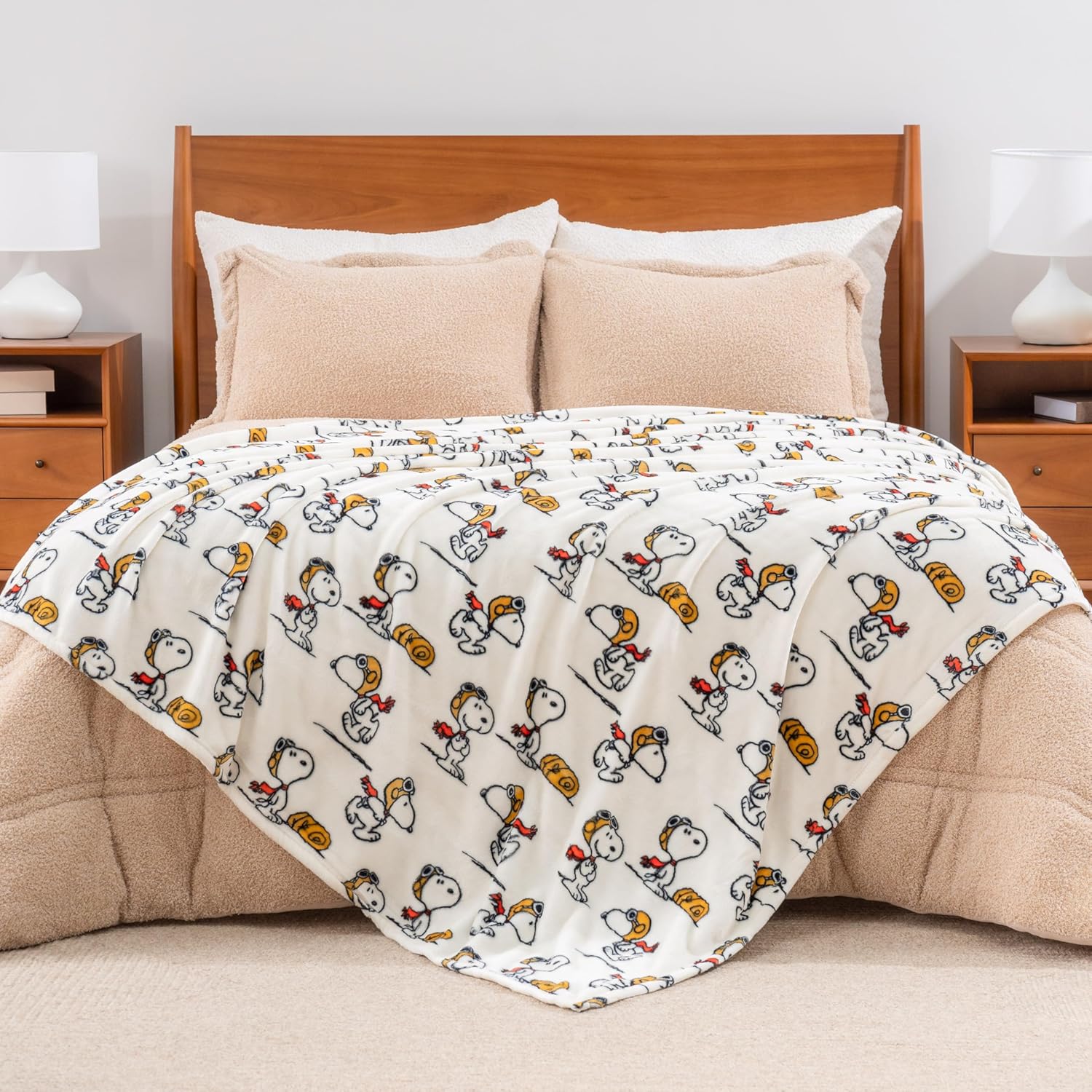 Berkshire Blanket Peanuts® VelvetLoft® Cute Character Snoopy Plush Blanket,Peanuts Red Baron,Twin 60 in x 90 in (Official Peanuts® Product) - Image 4
