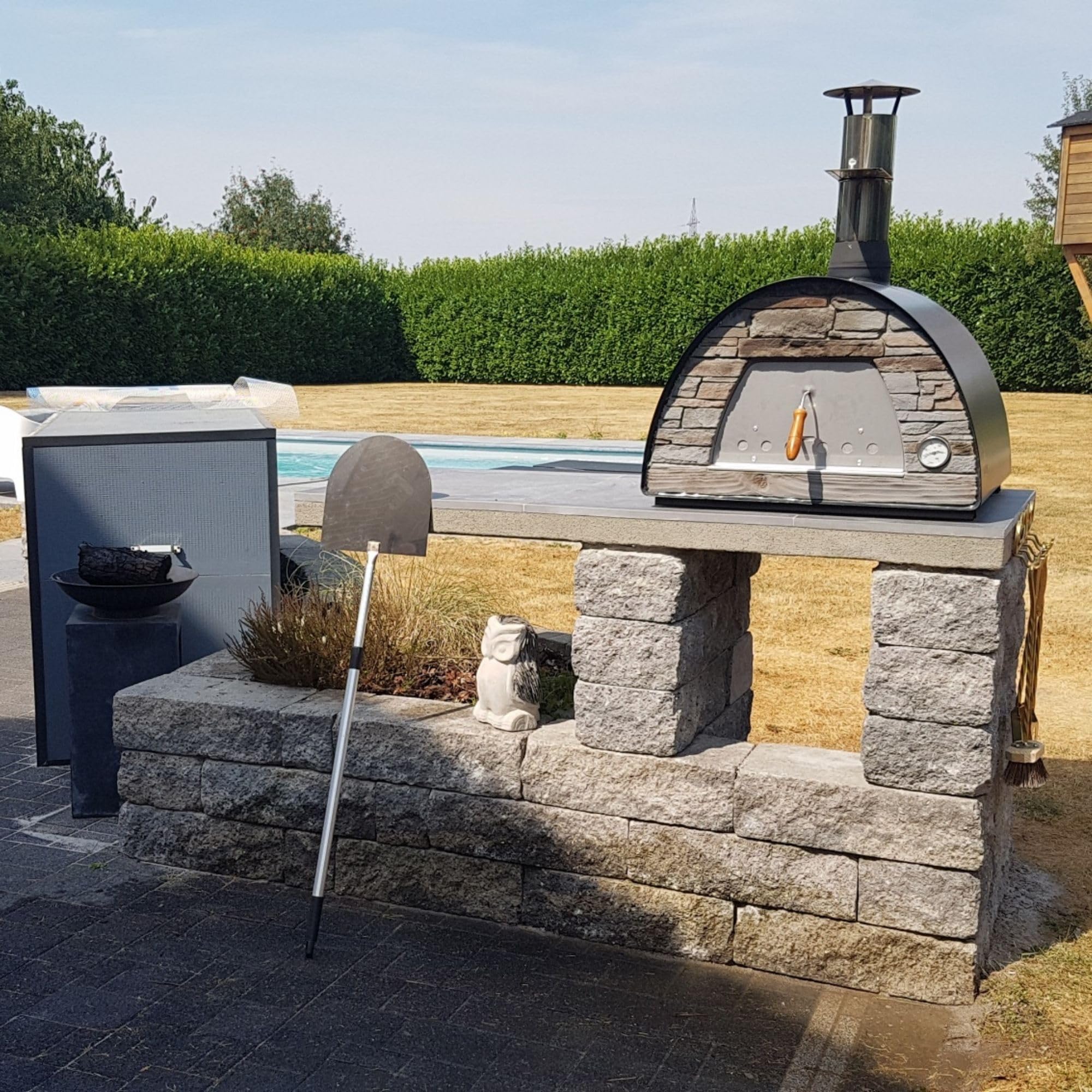 Maximus Forno a Legna da esterno in Scisto, Nero, 70 x 70 x 65cm - Forno da esterno portatile, dal design compatto per spazi ridotti, ideale per il giardino o la terrazza